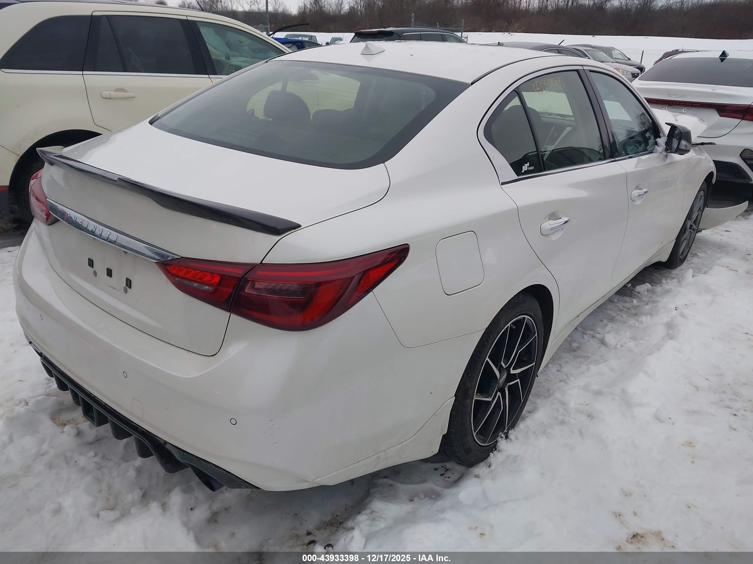 INFINITI Q50 image 4