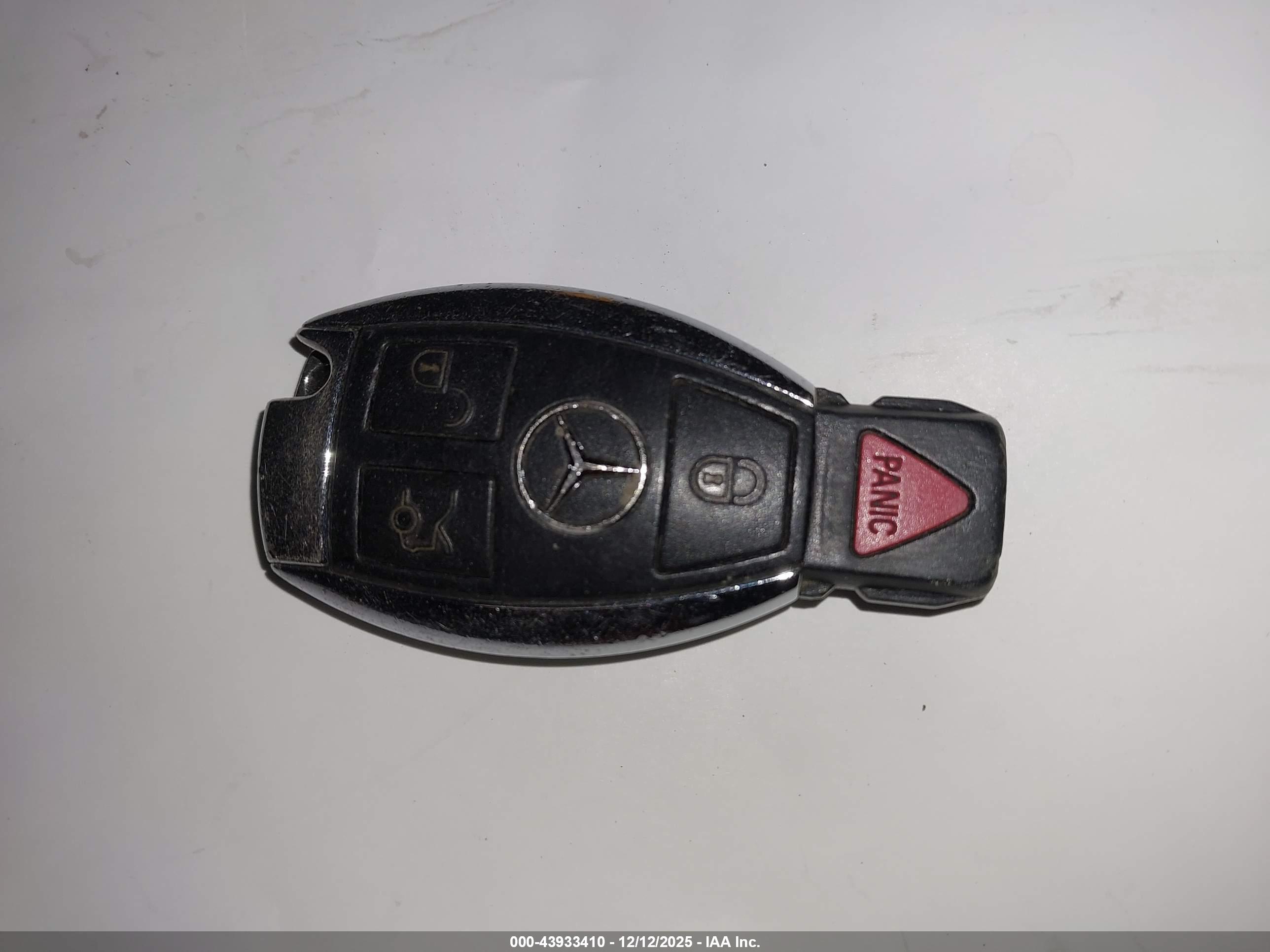 MERCEDES-BENZ C image 11
