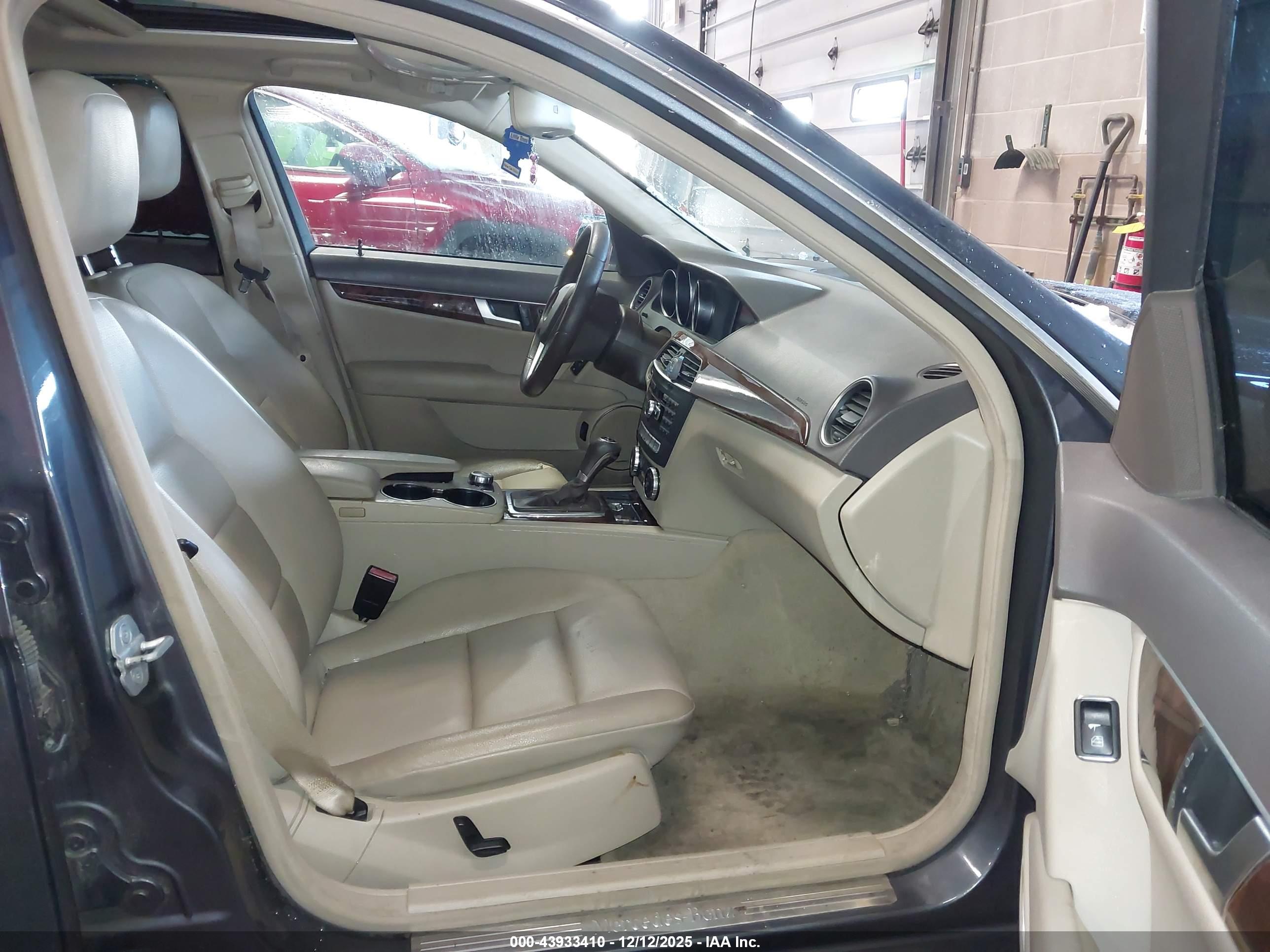 MERCEDES-BENZ C image 5