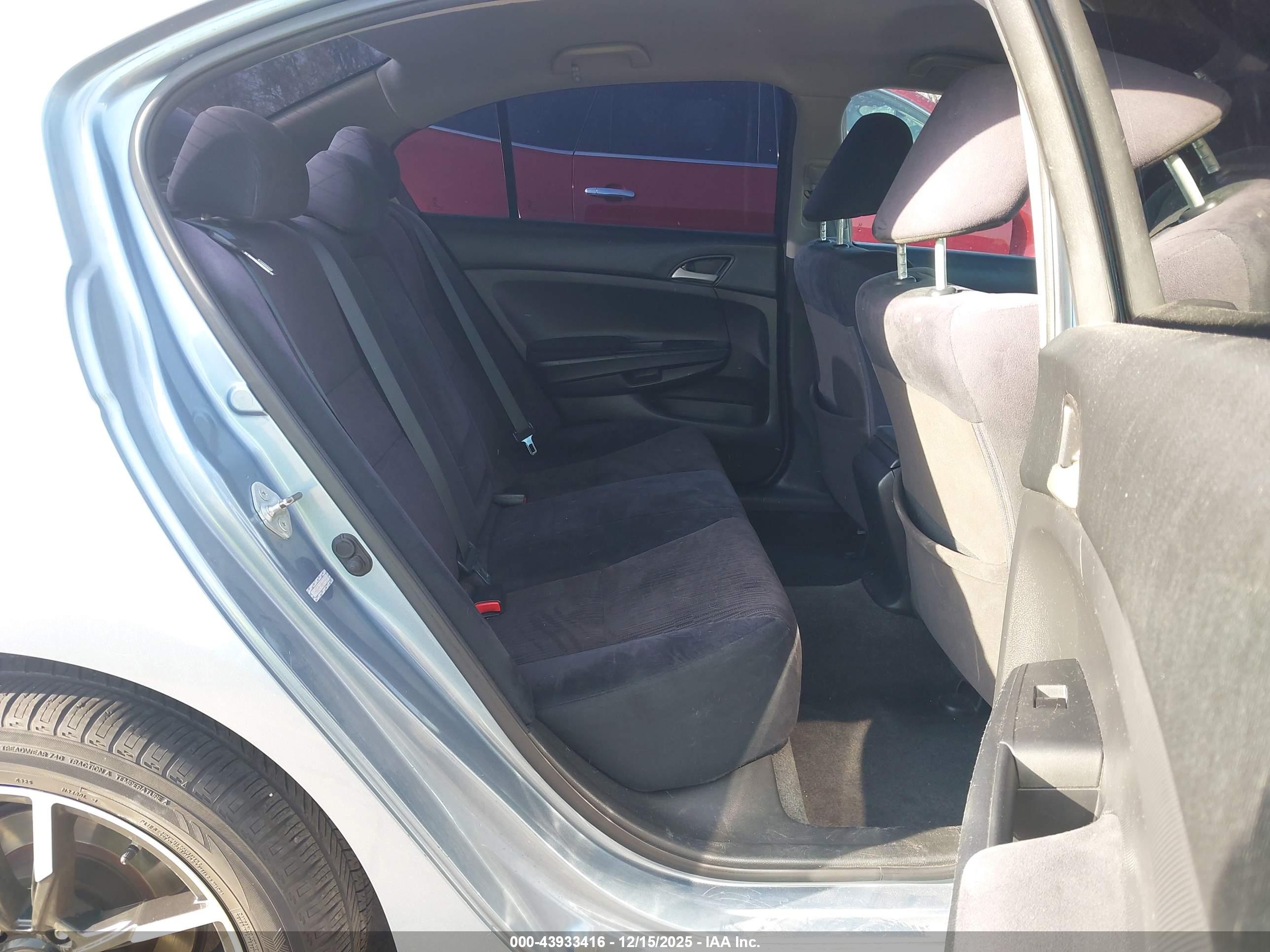 HONDA ACCORD image 8
