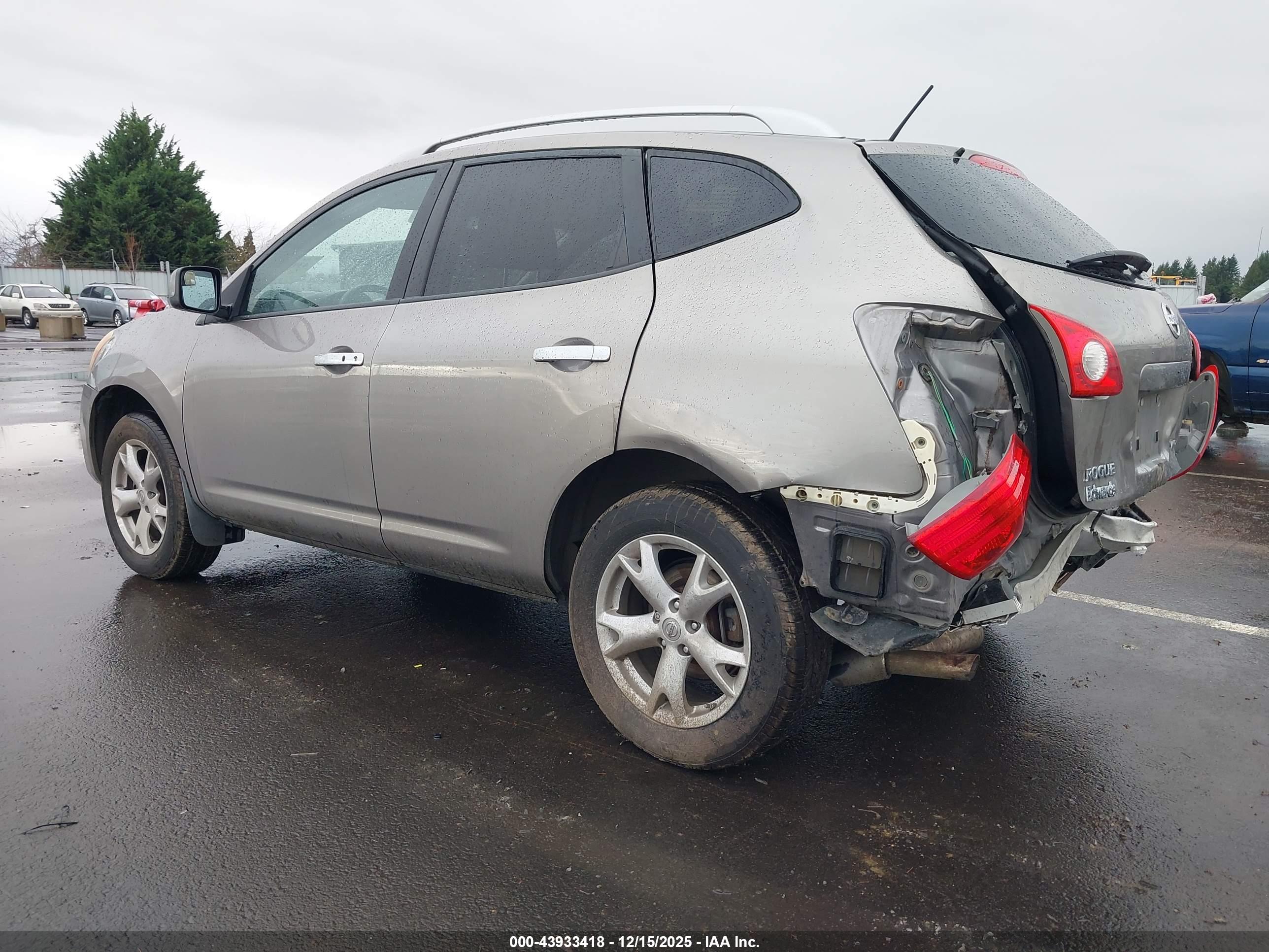NISSAN ROGUE image 3
