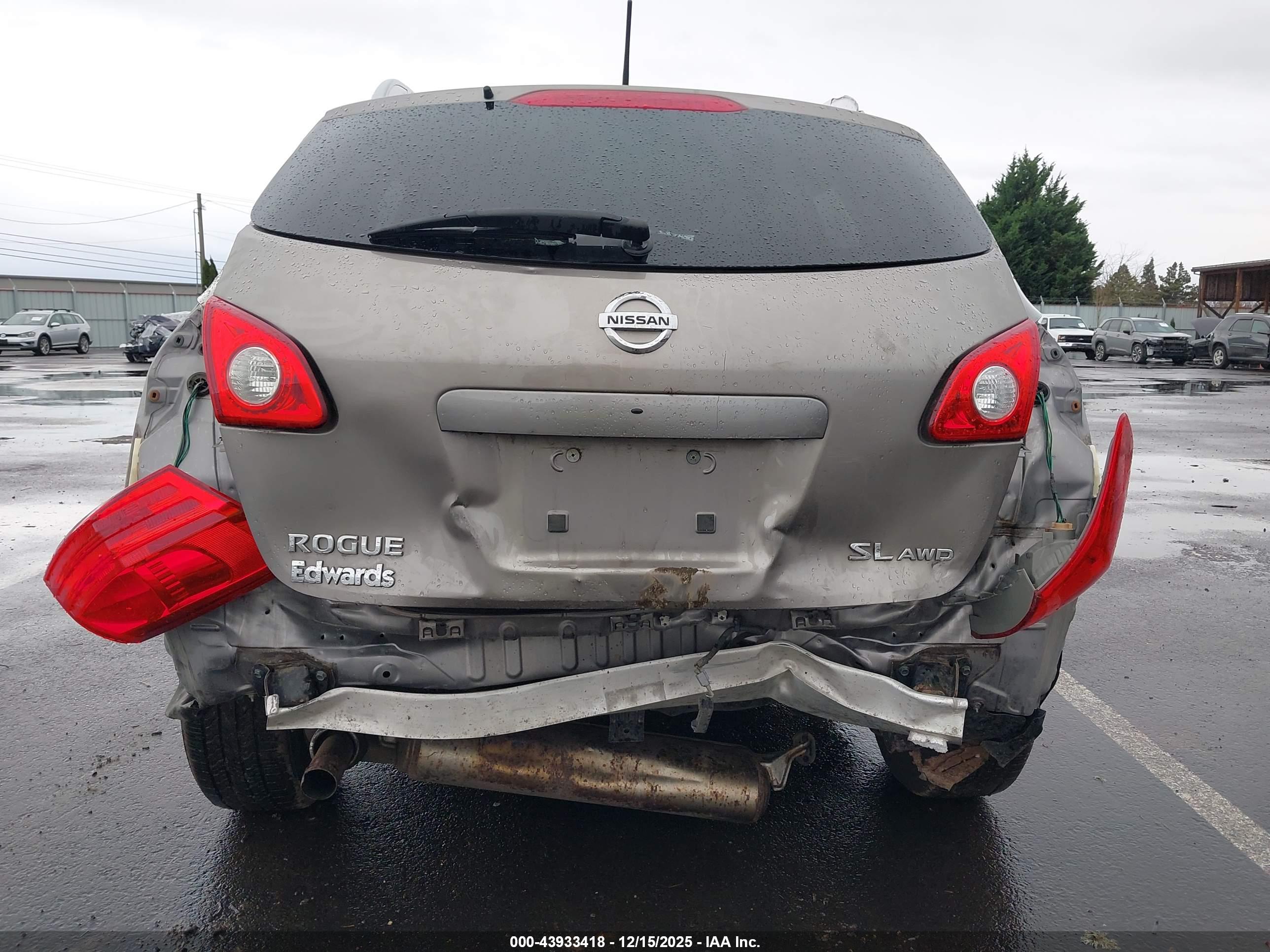 NISSAN ROGUE image 6