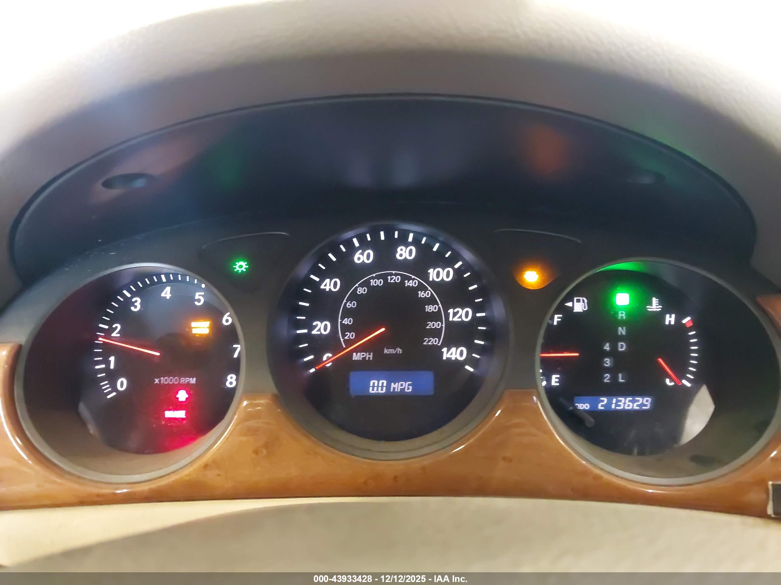LEXUS ES image 7