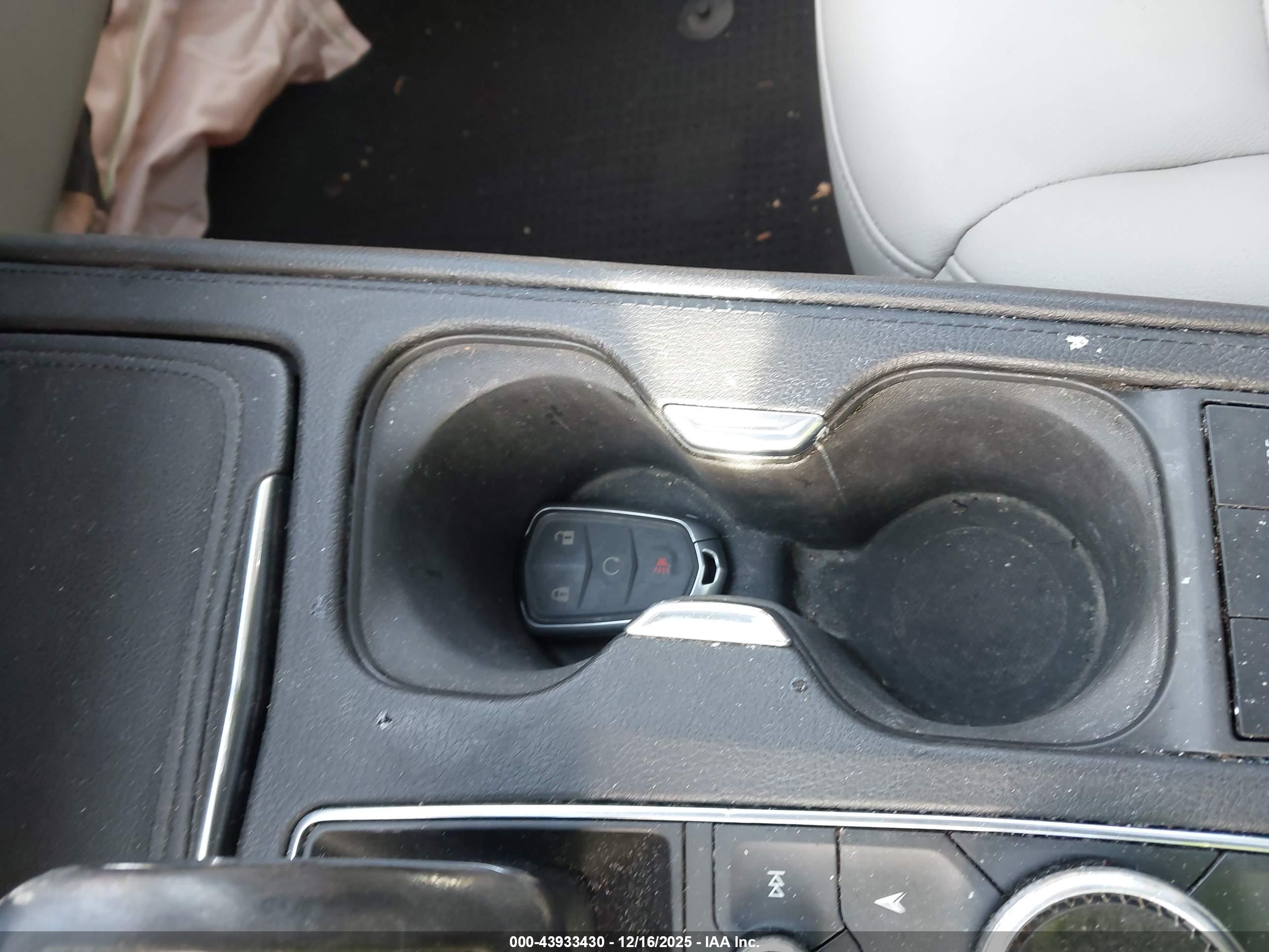 CADILLAC XT4 image 11