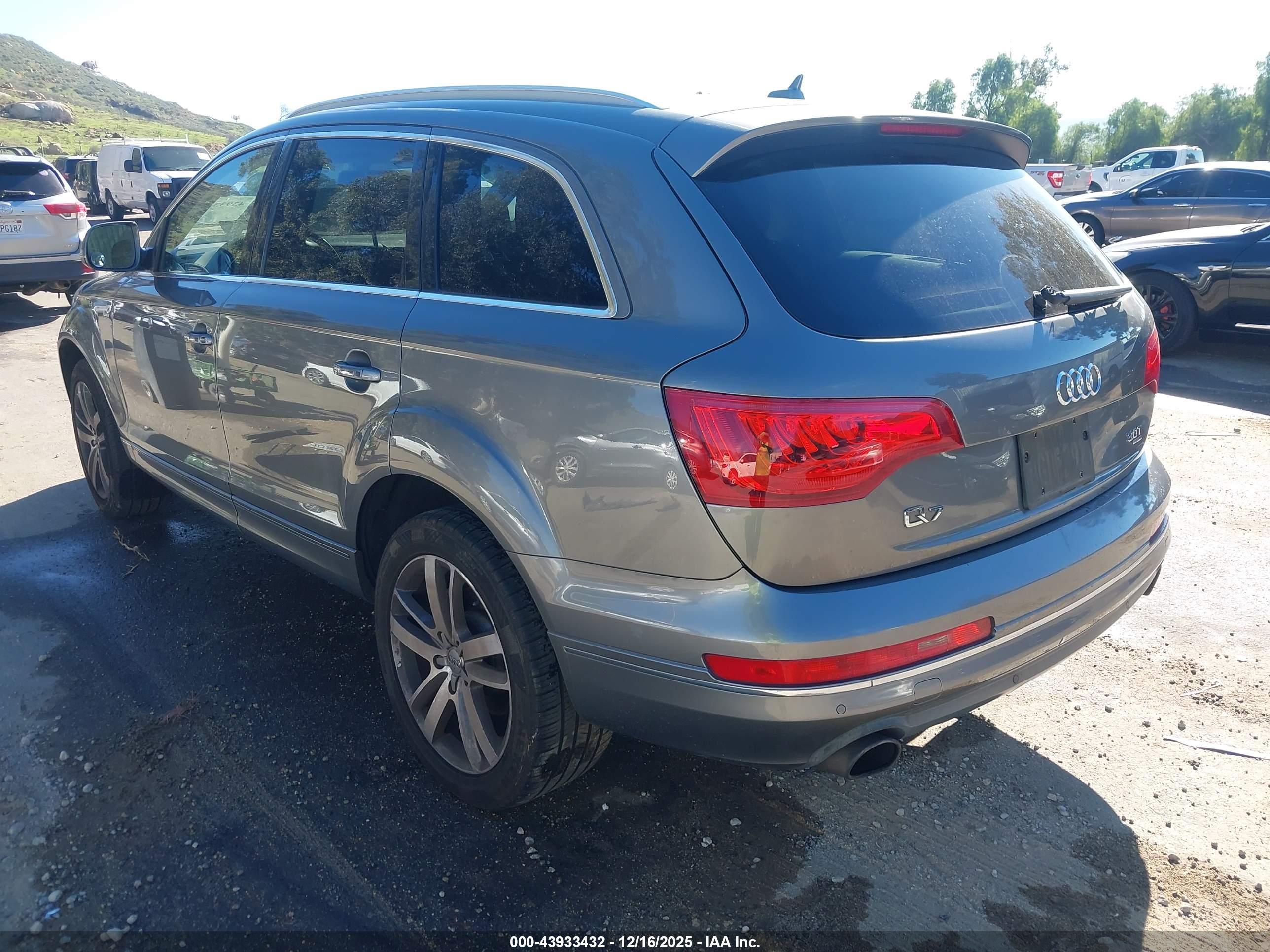 AUDI Q7 image 3