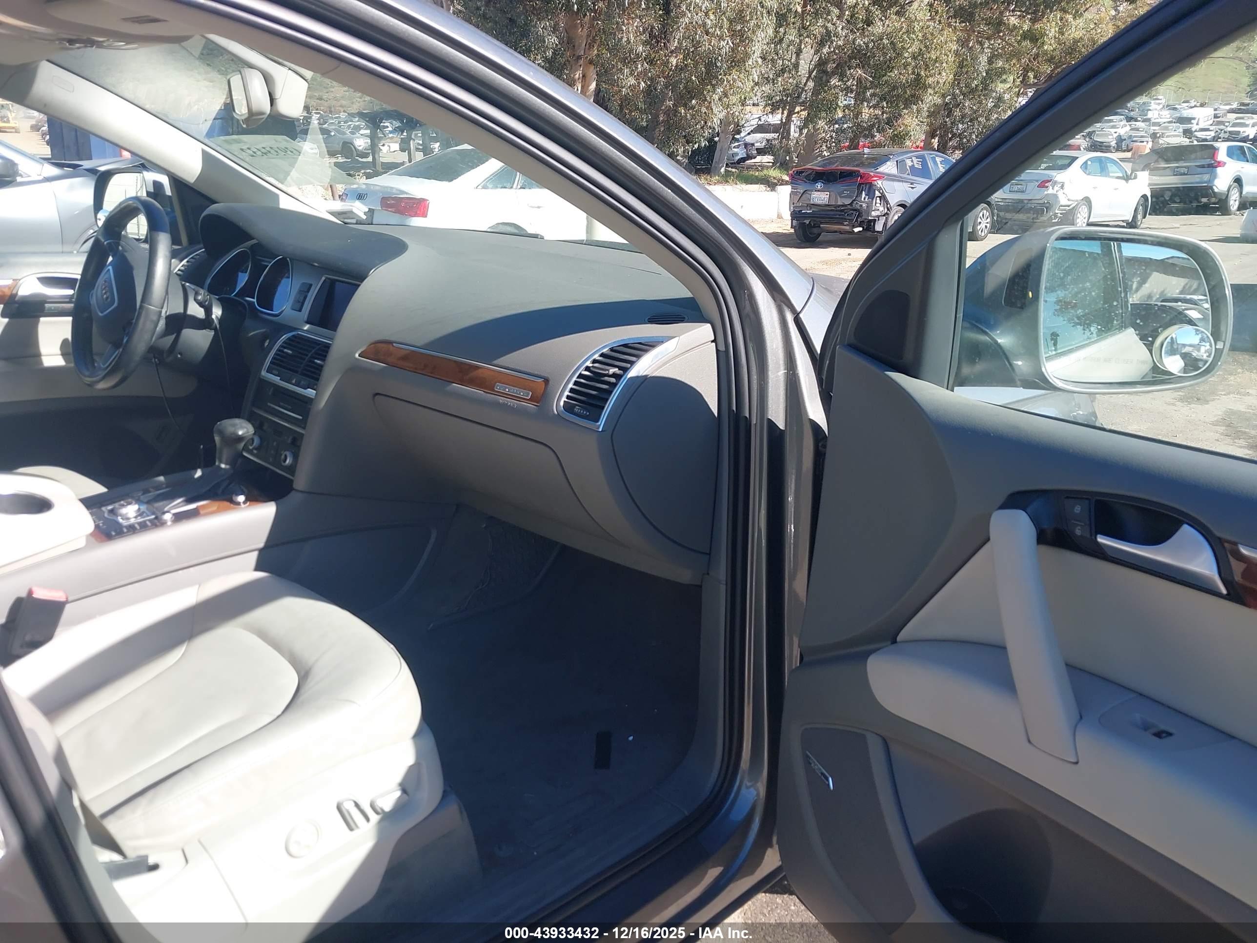 AUDI Q7 image 5