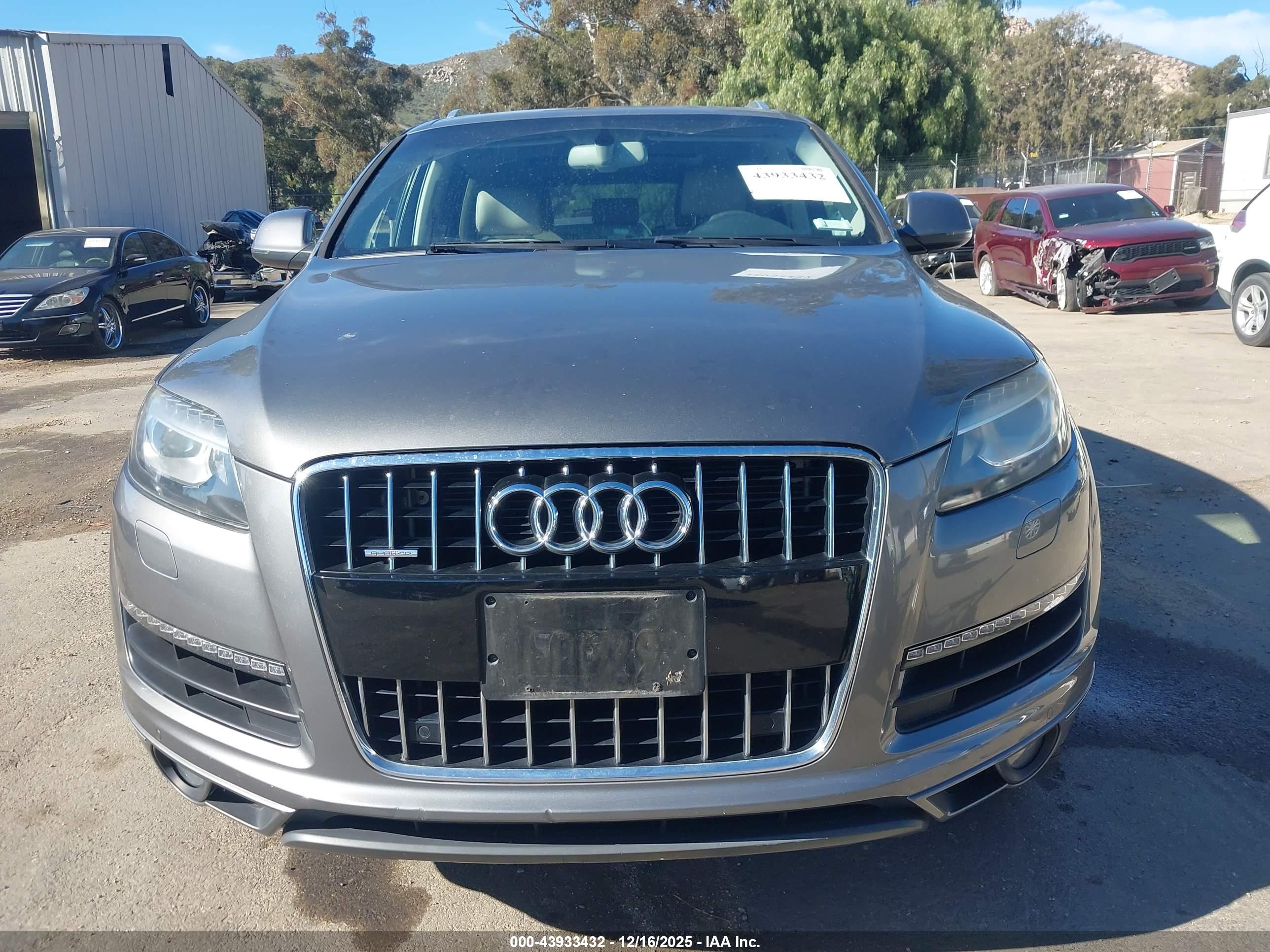 AUDI Q7 image 6