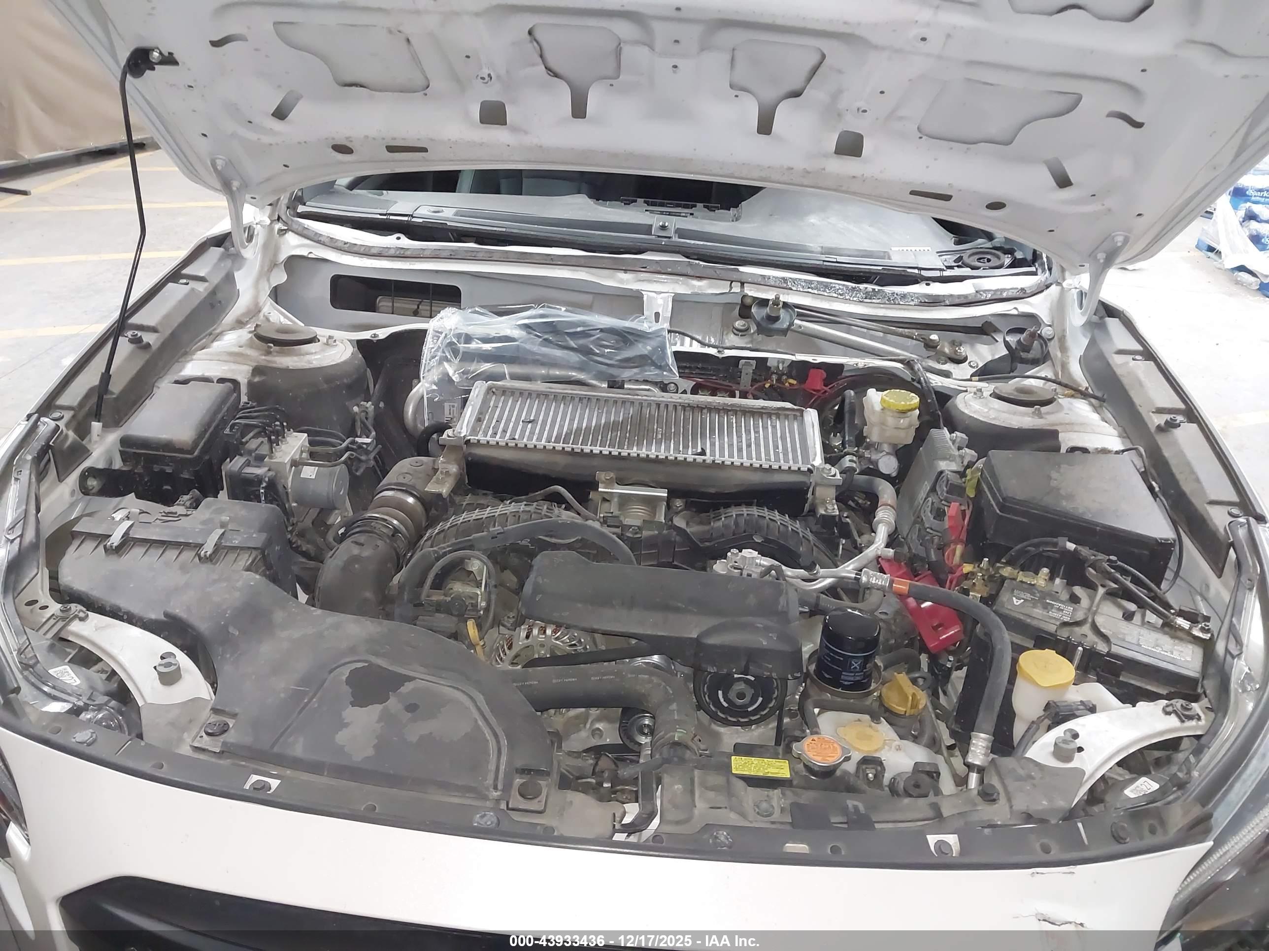 SUBARU OUTBACK image 10