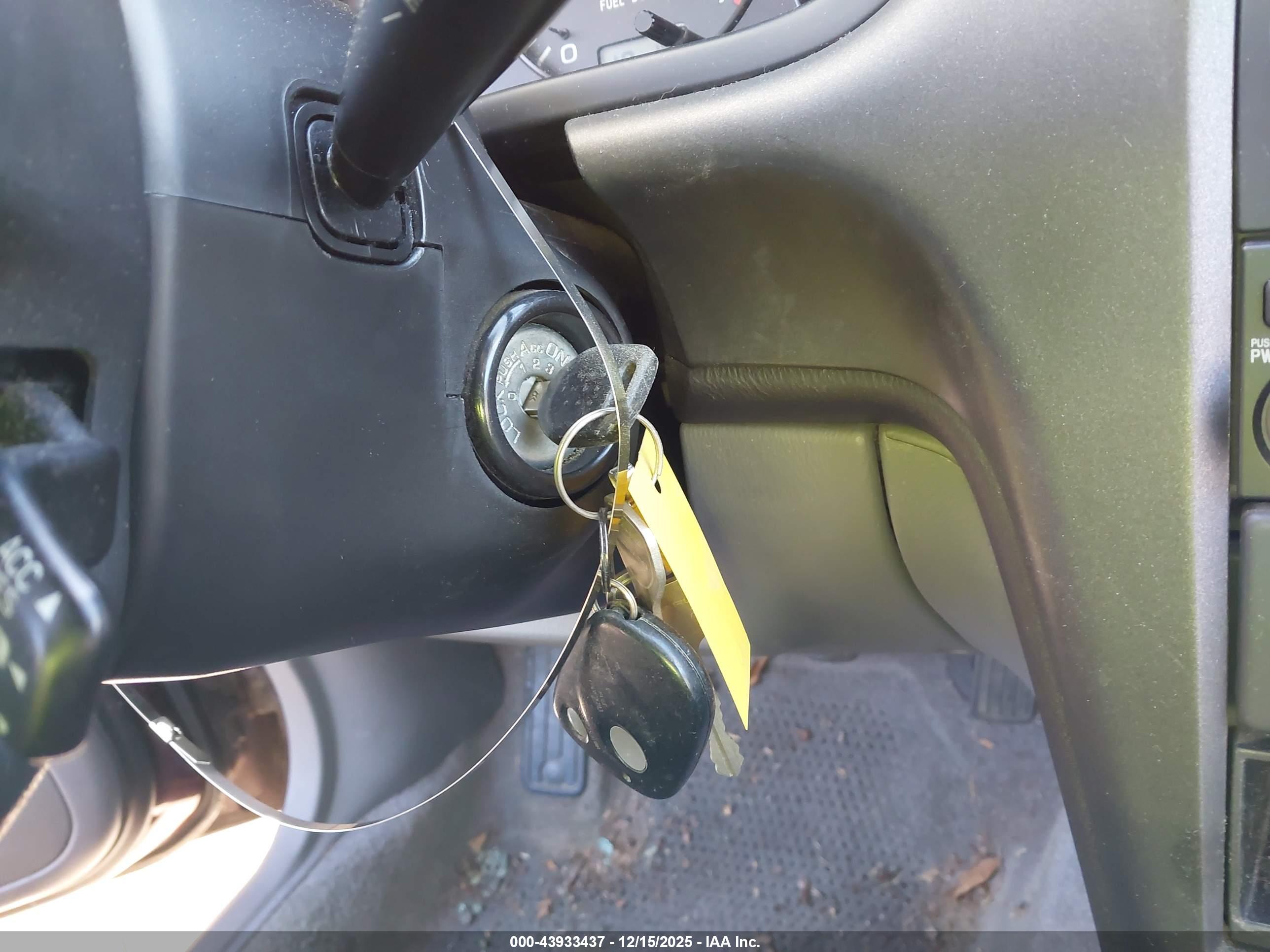 SUBARU LEGACY image 11