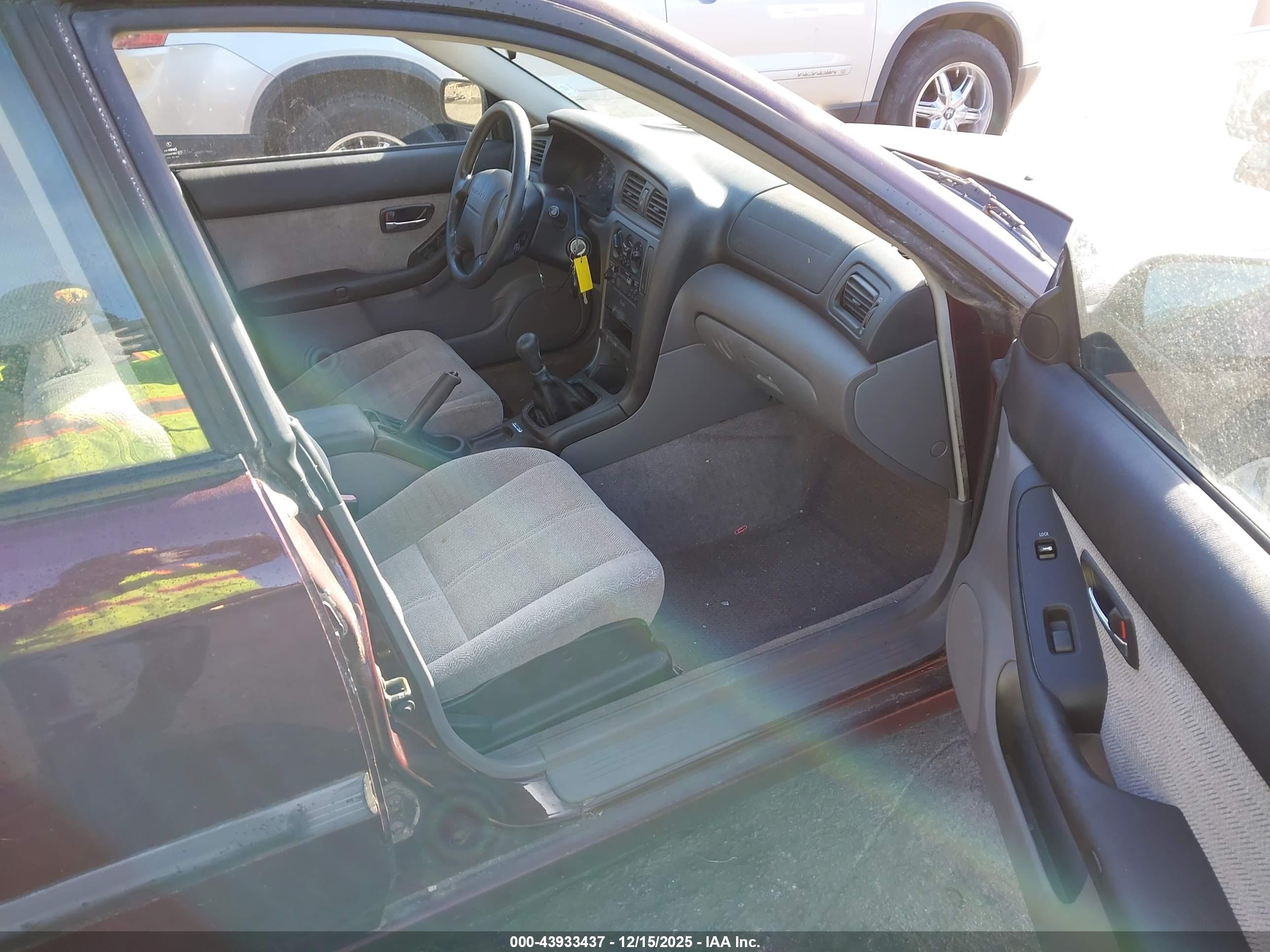 SUBARU LEGACY image 5