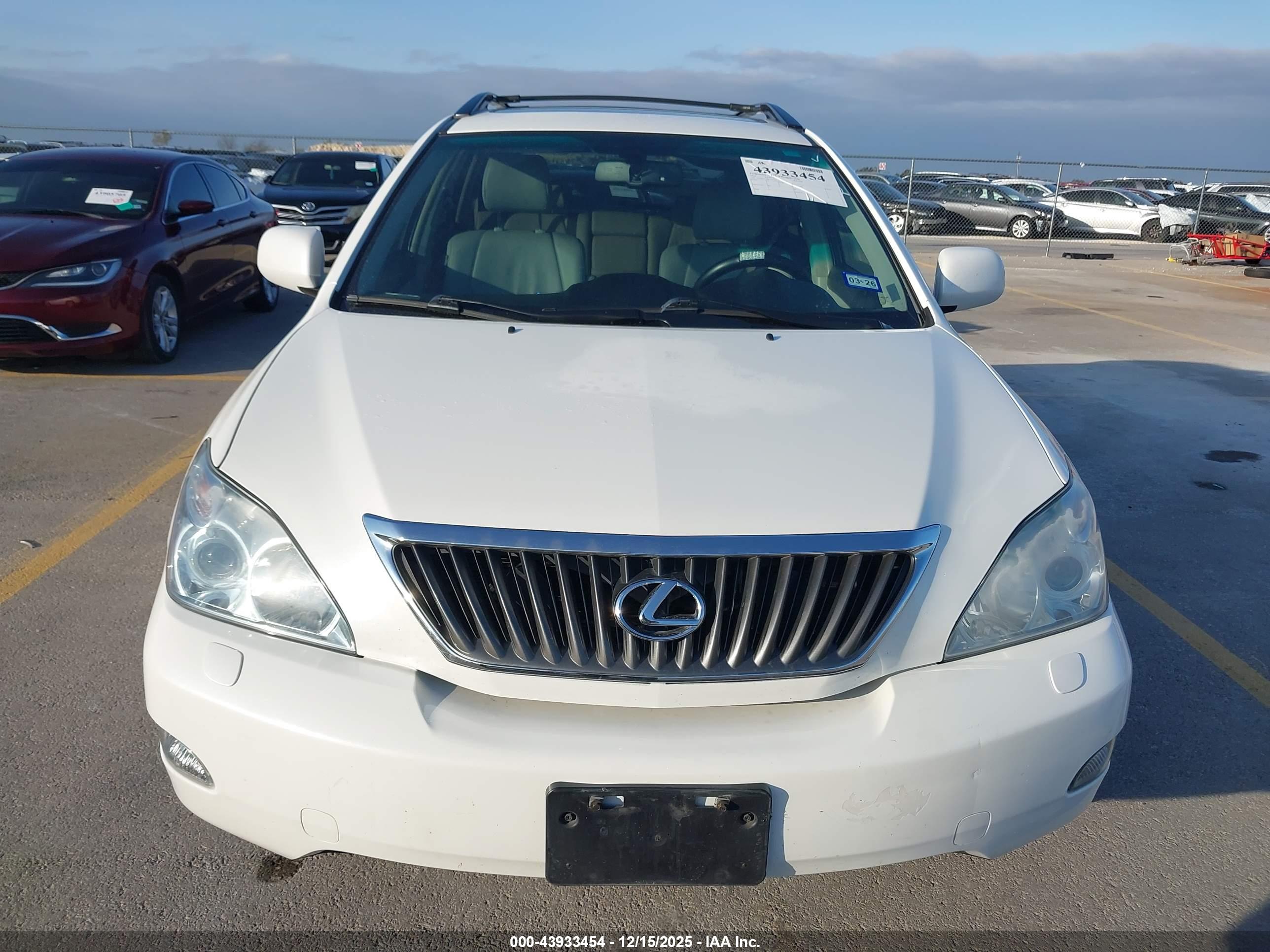 LEXUS RX image 6