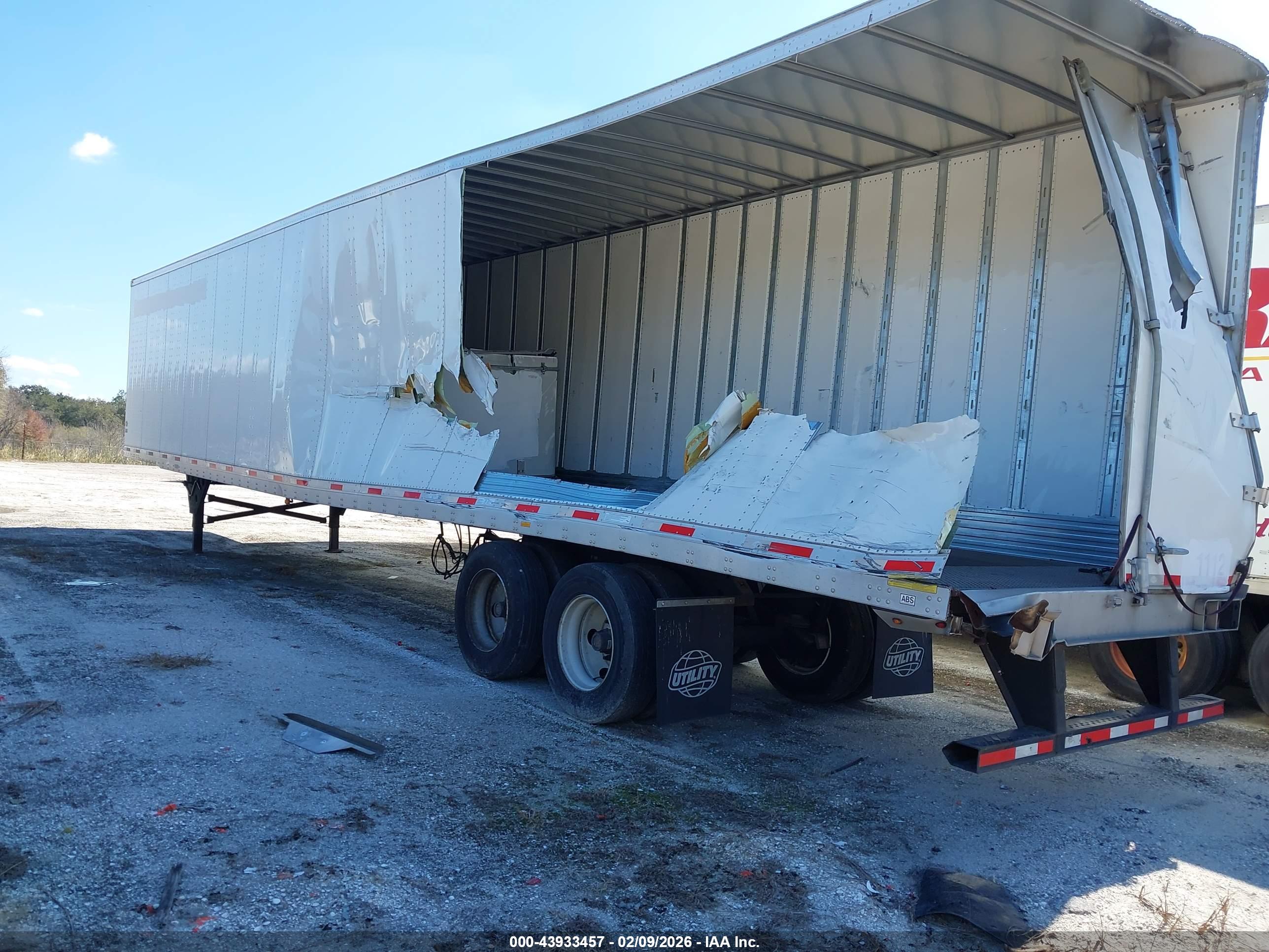 UTILITY TRAILER image 3