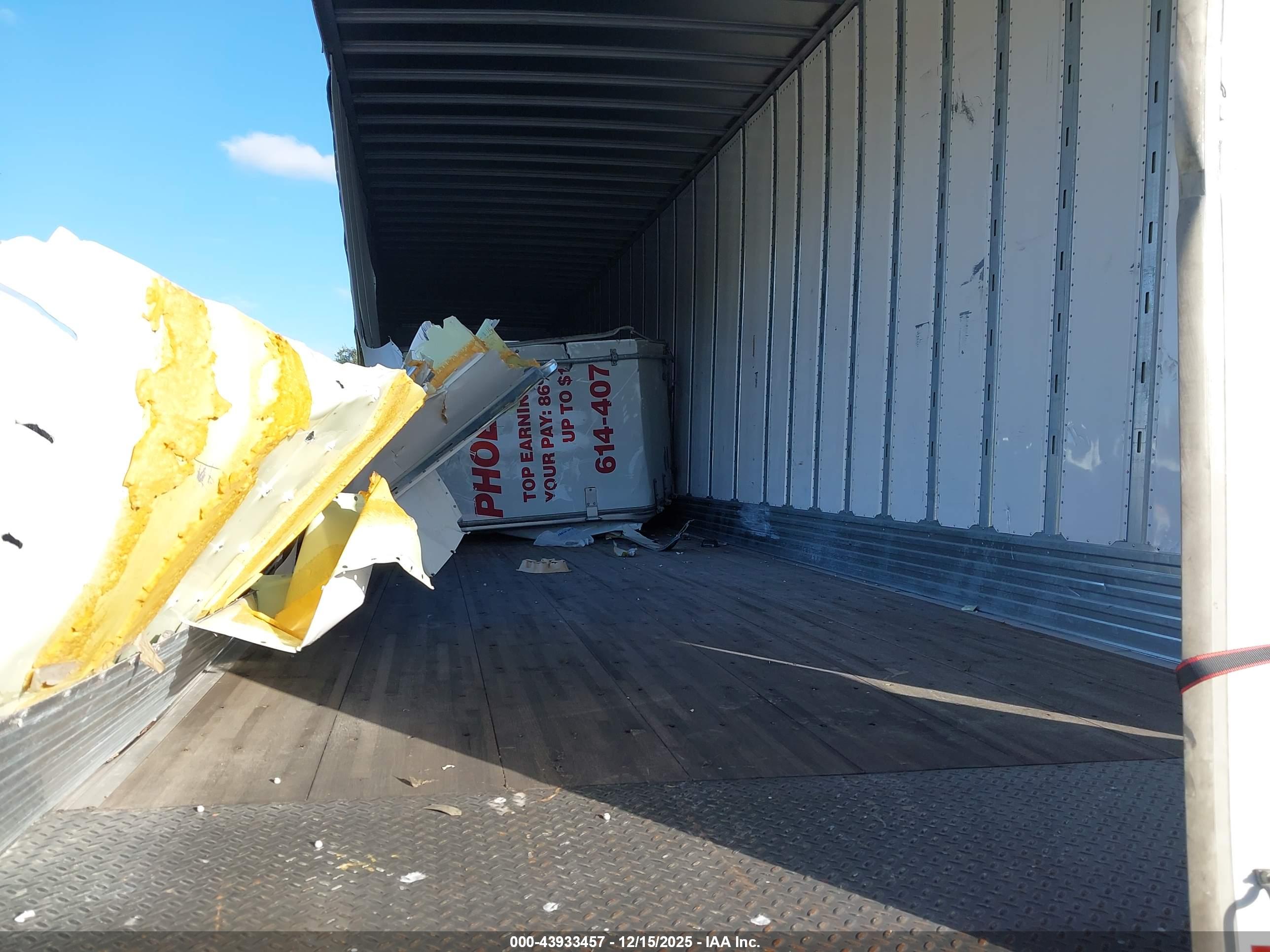 UTILITY TRAILER image 8