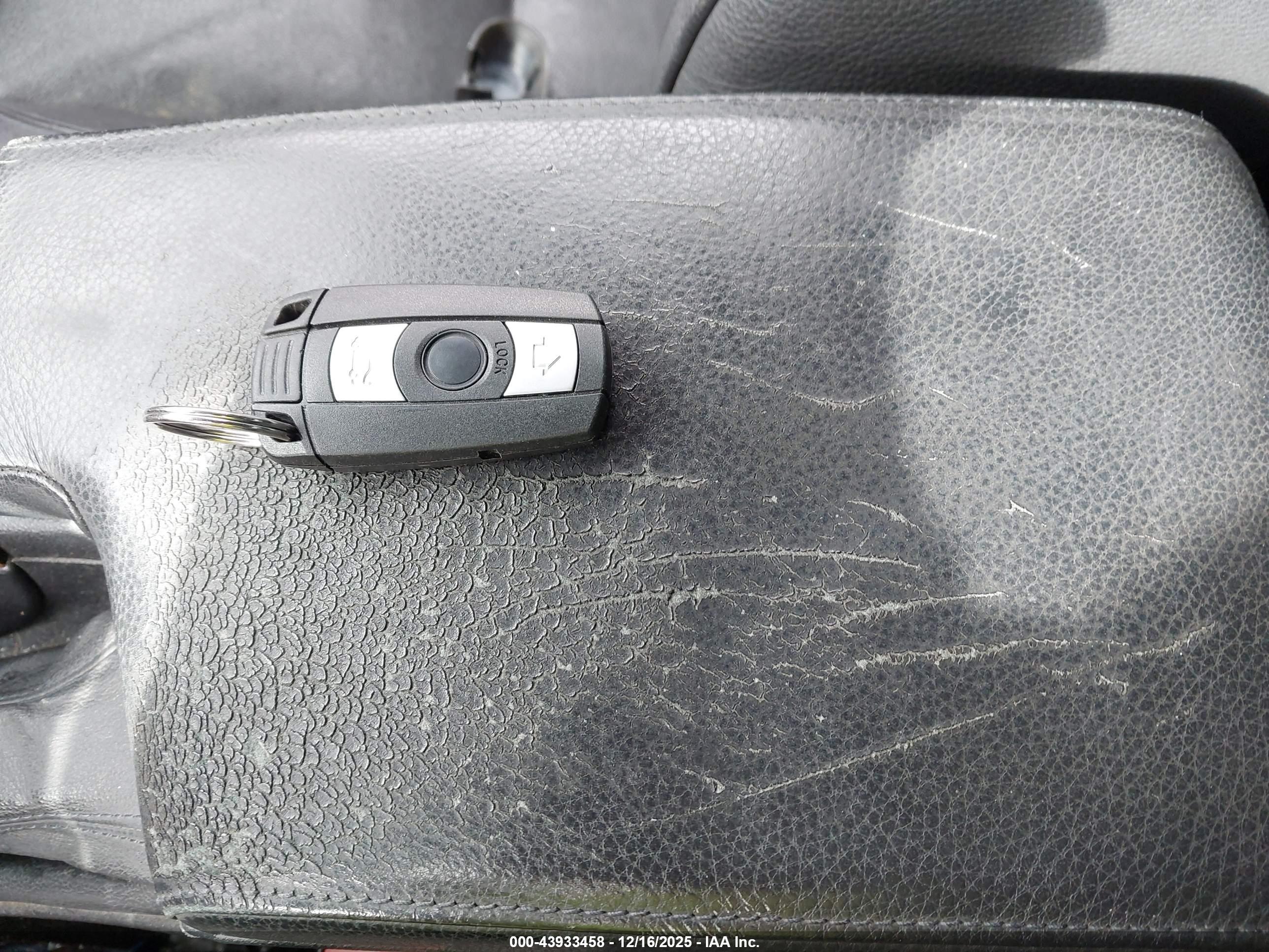 BMW 328I image 11