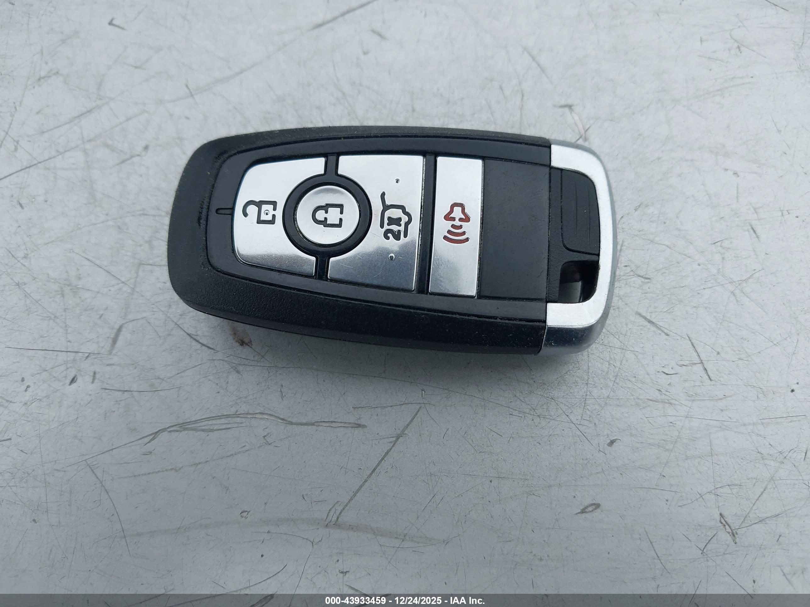FORD ESCAPE image 11