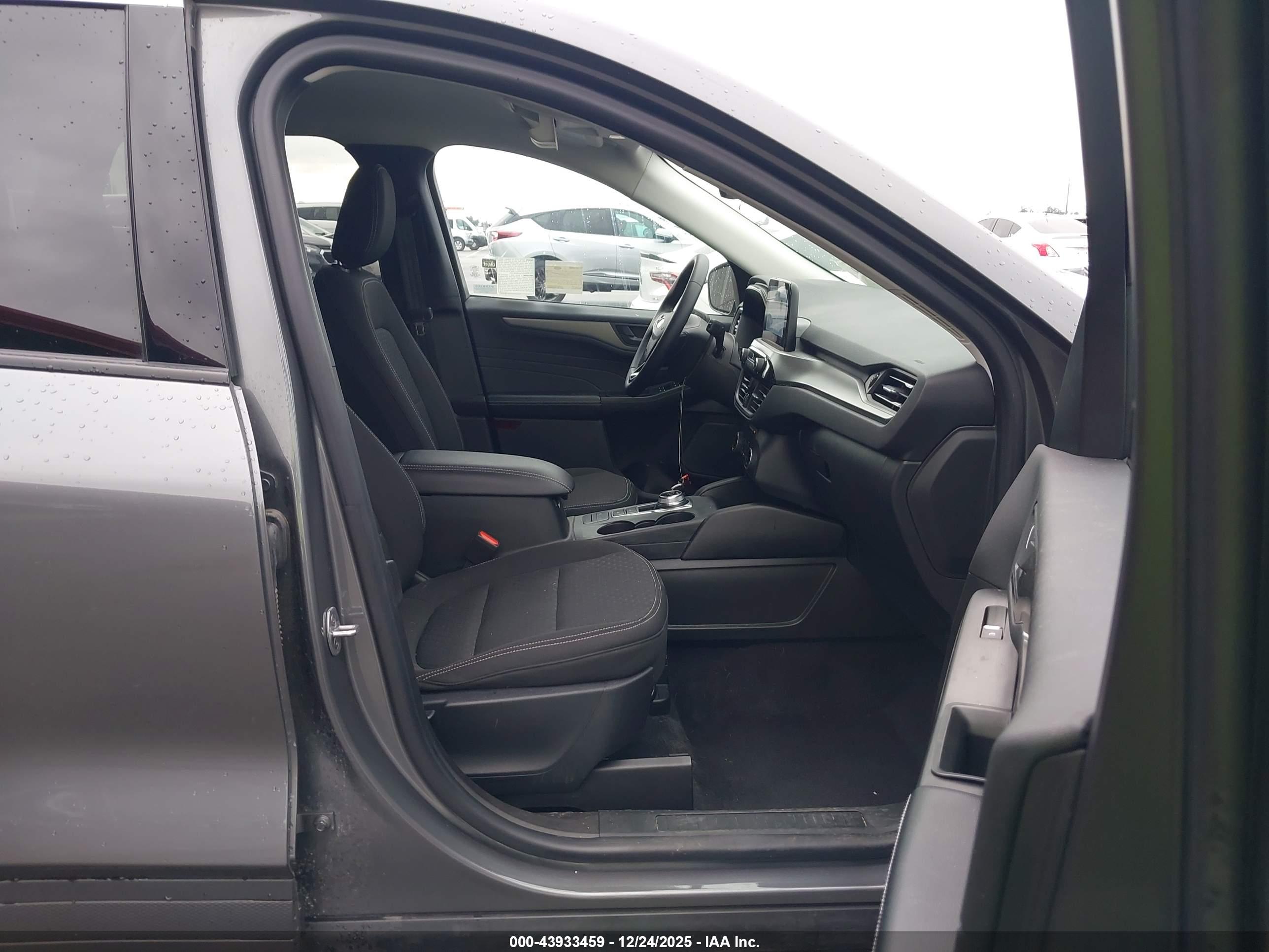 FORD ESCAPE image 5