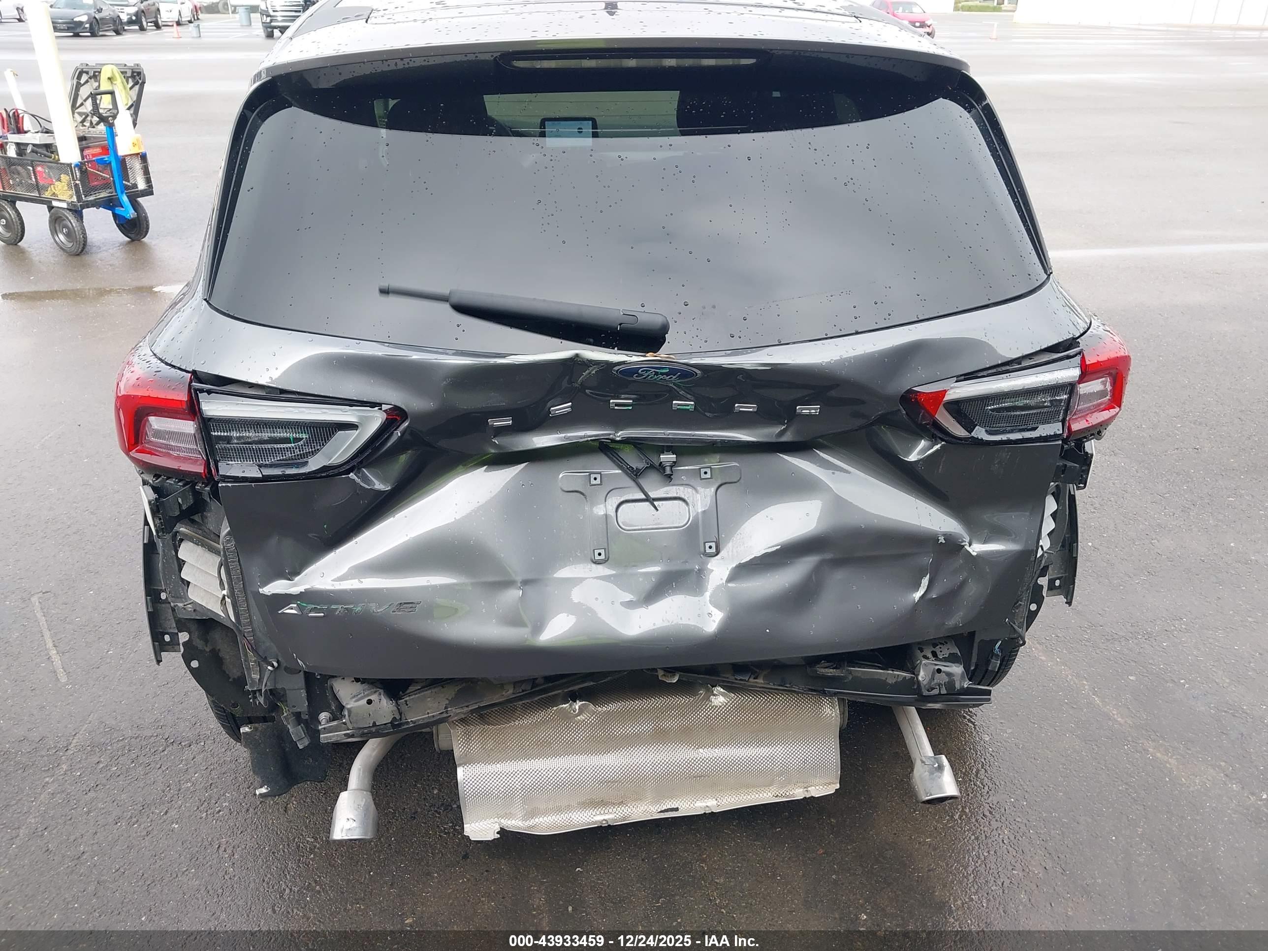 FORD ESCAPE image 6