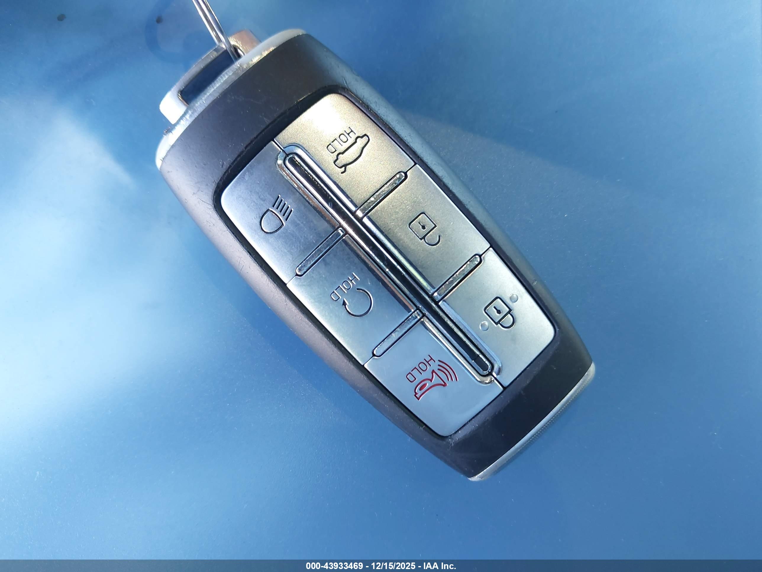 GENESIS G70 image 11