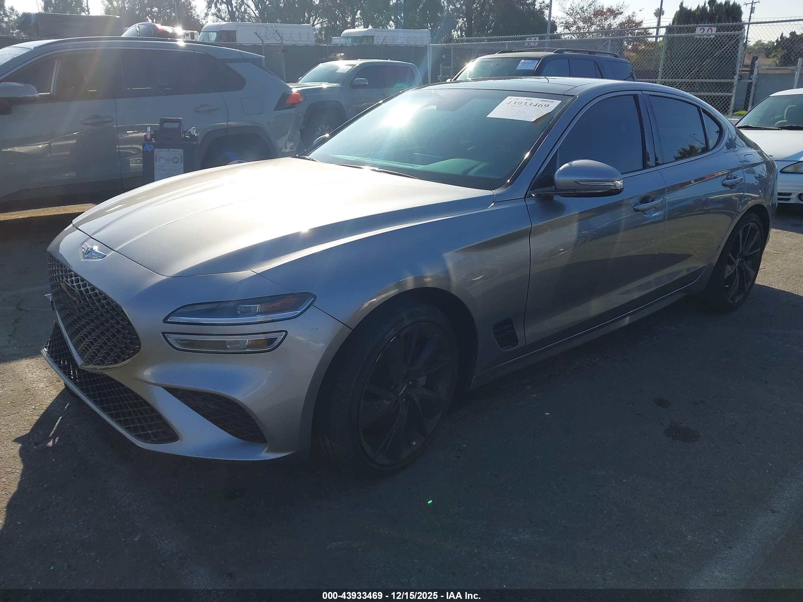 GENESIS G70 image 2