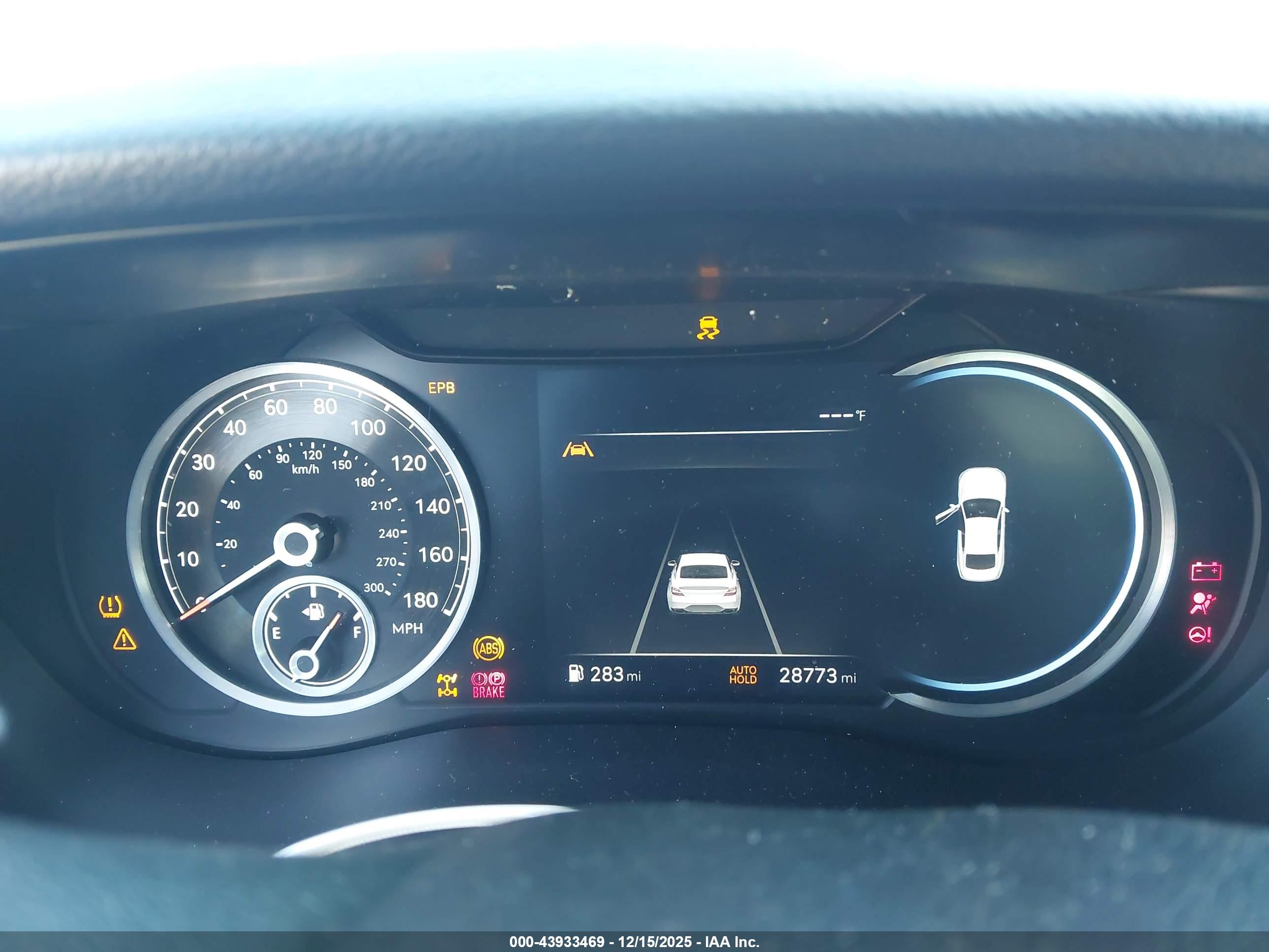 GENESIS G70 image 7