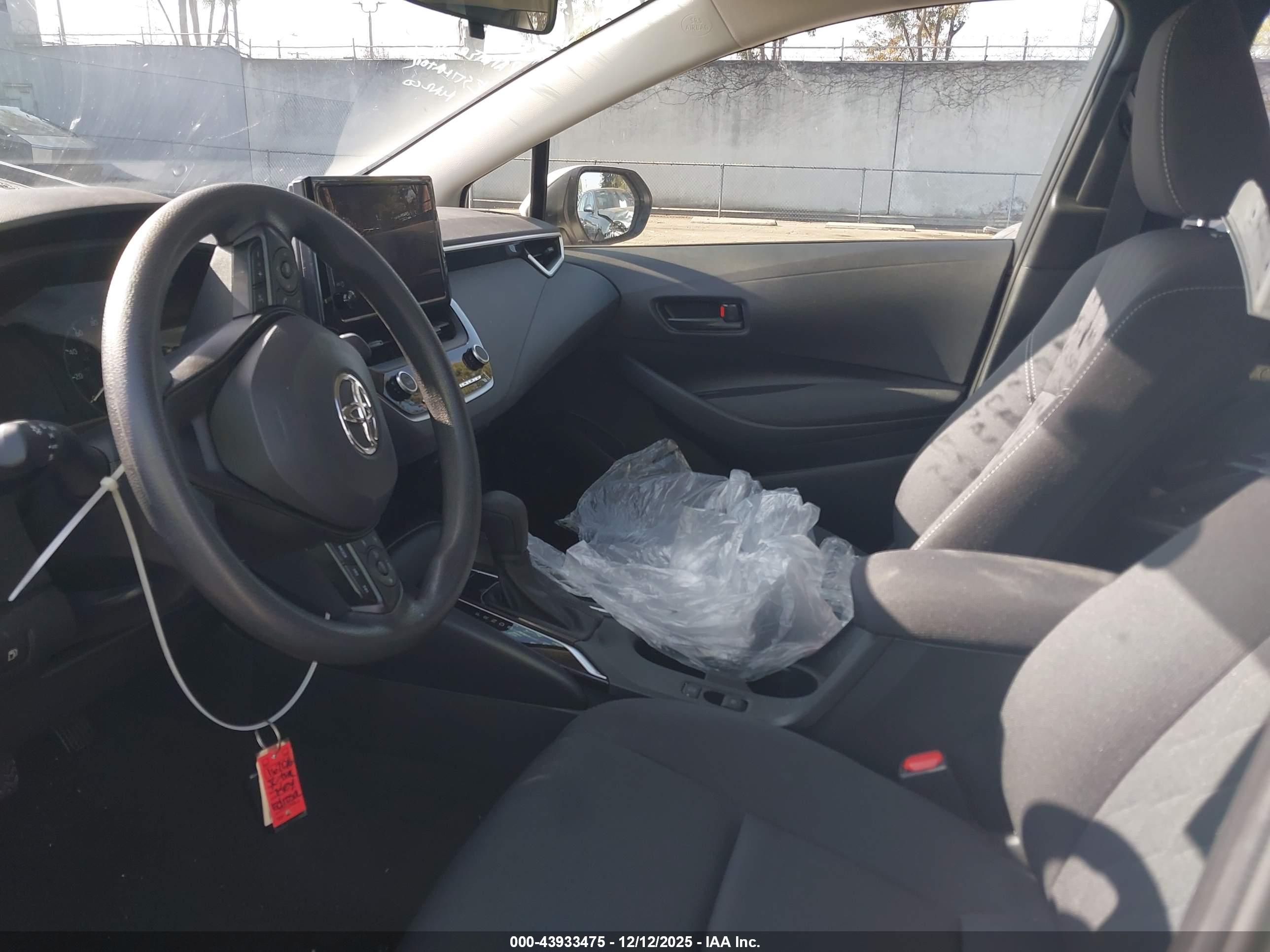 TOYOTA COROLLA image 5