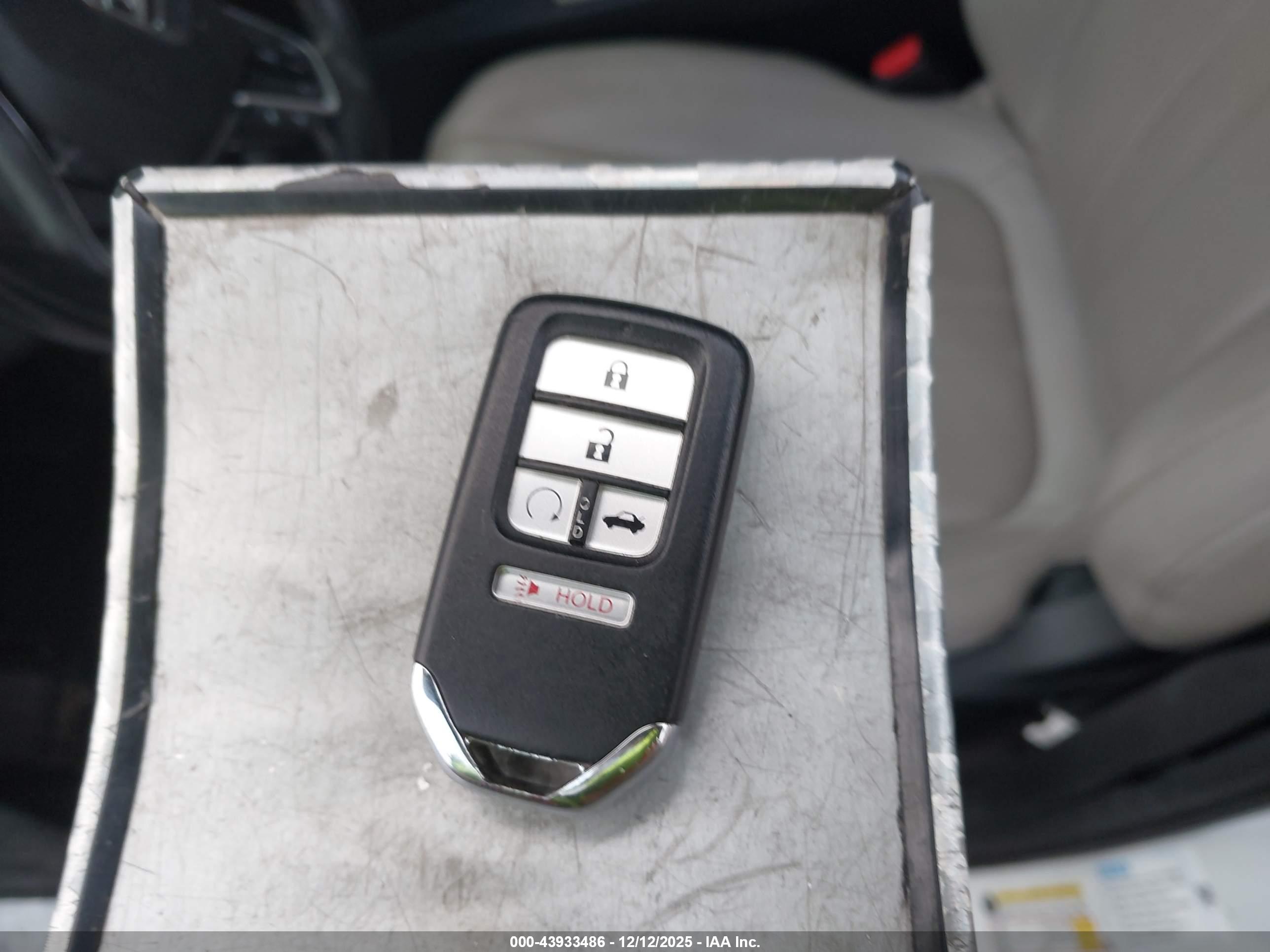 HONDA INSIGHT image 11