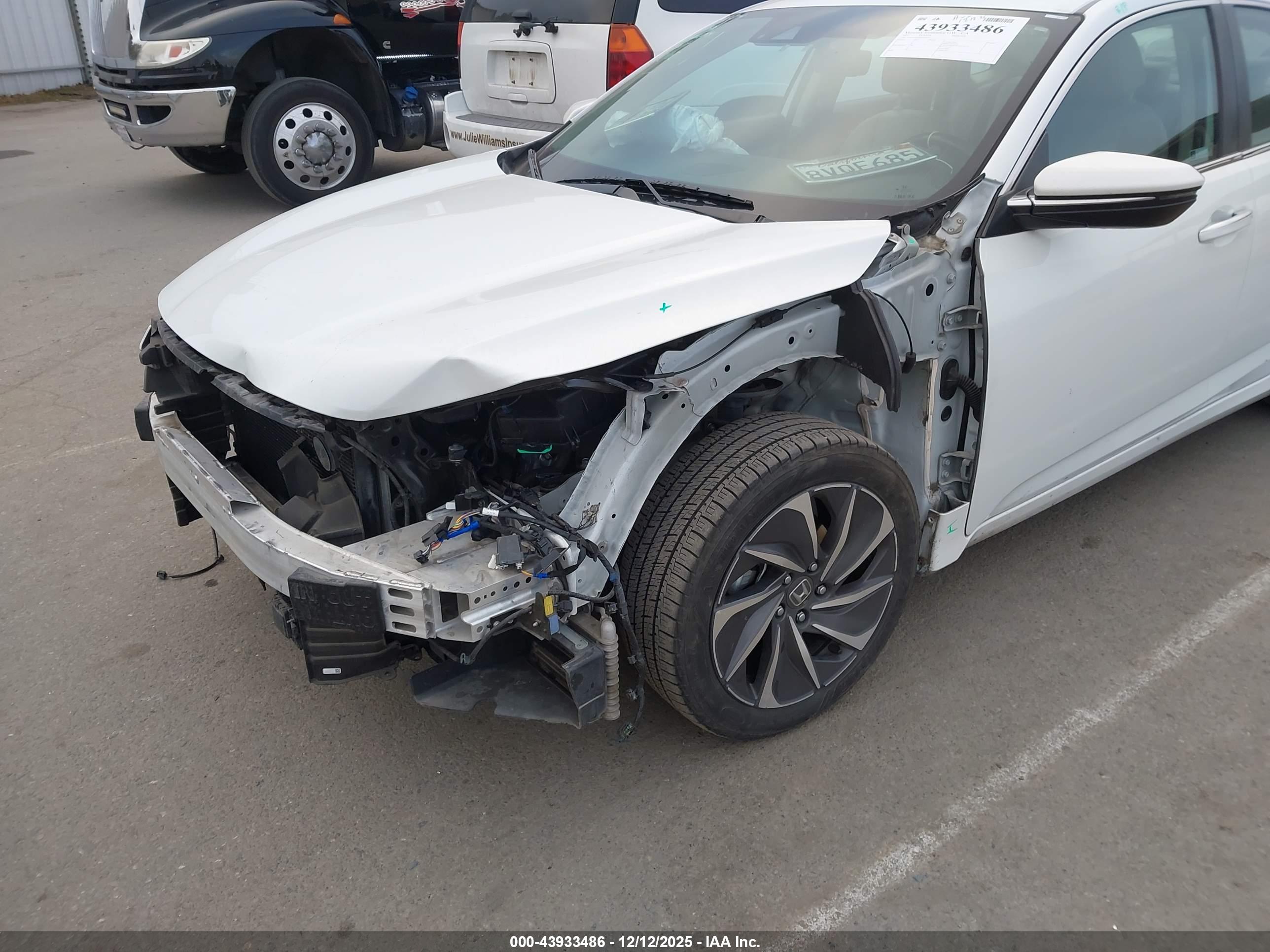 HONDA INSIGHT image 6
