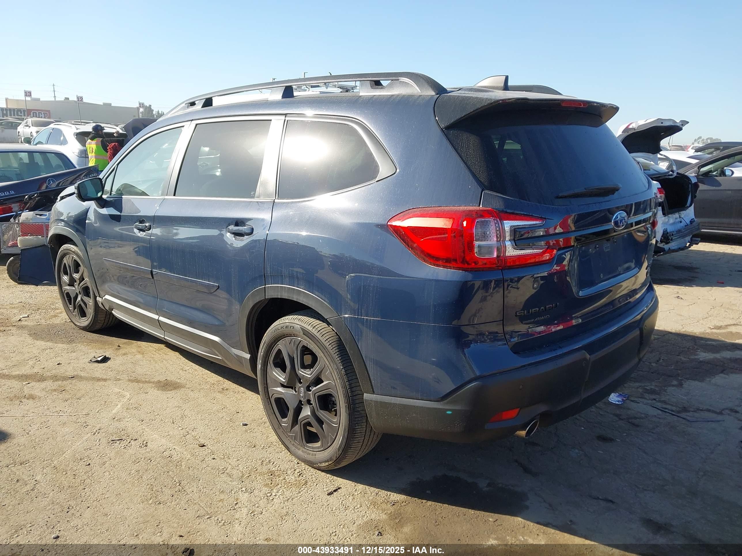 SUBARU ASCENT image 3