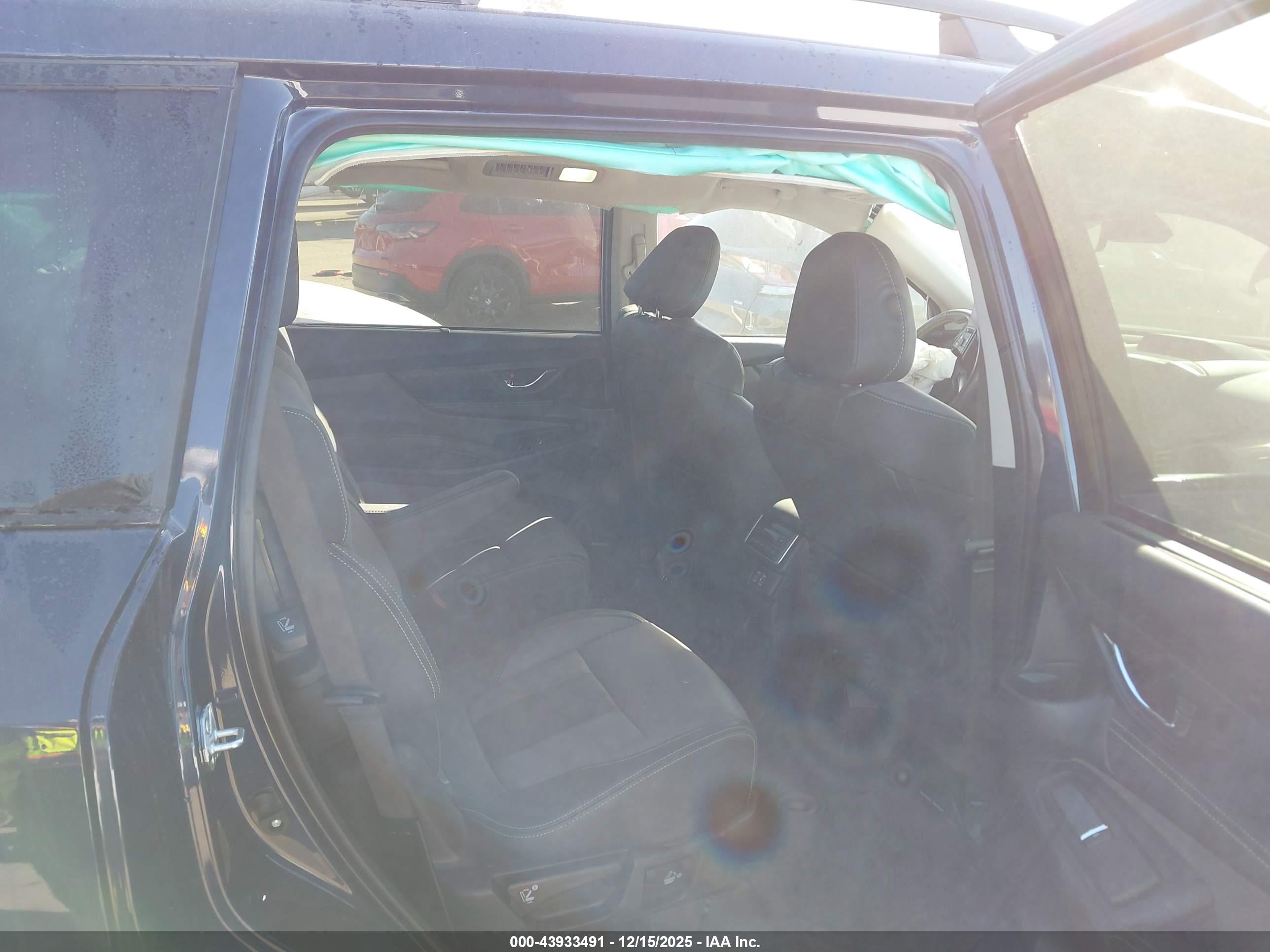 SUBARU ASCENT image 8