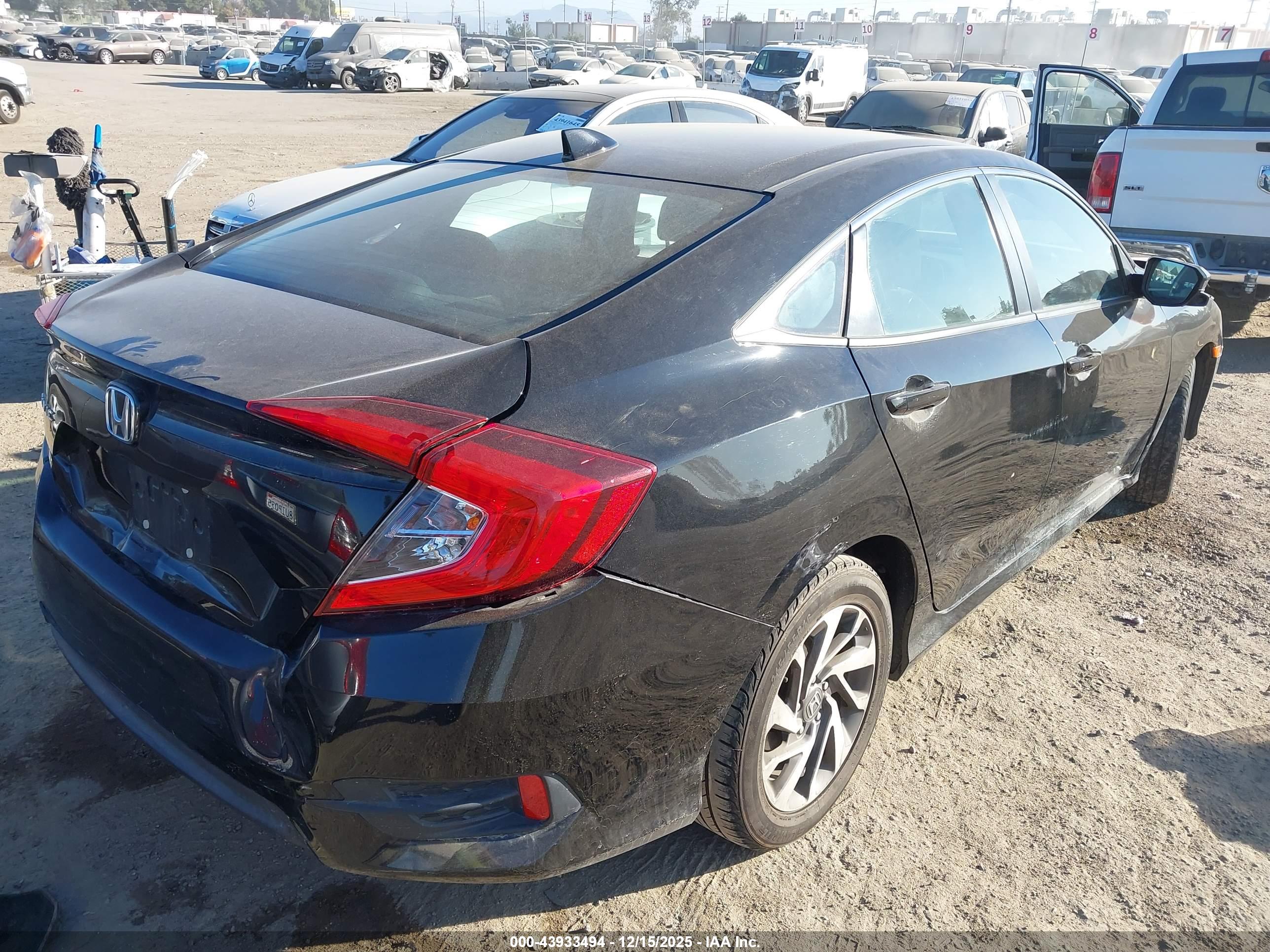 HONDA CIVIC image 4