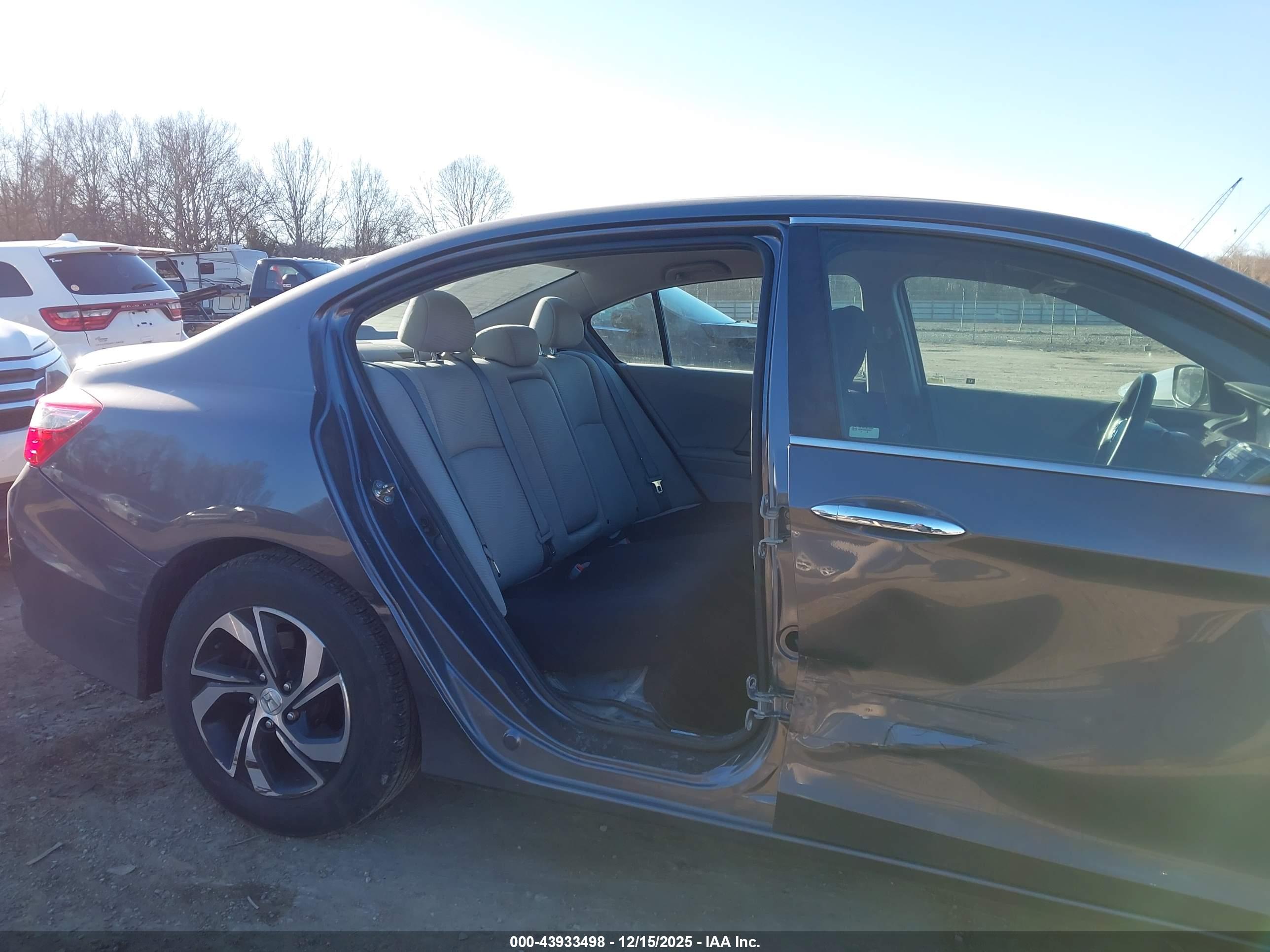 HONDA ACCORD image 6
