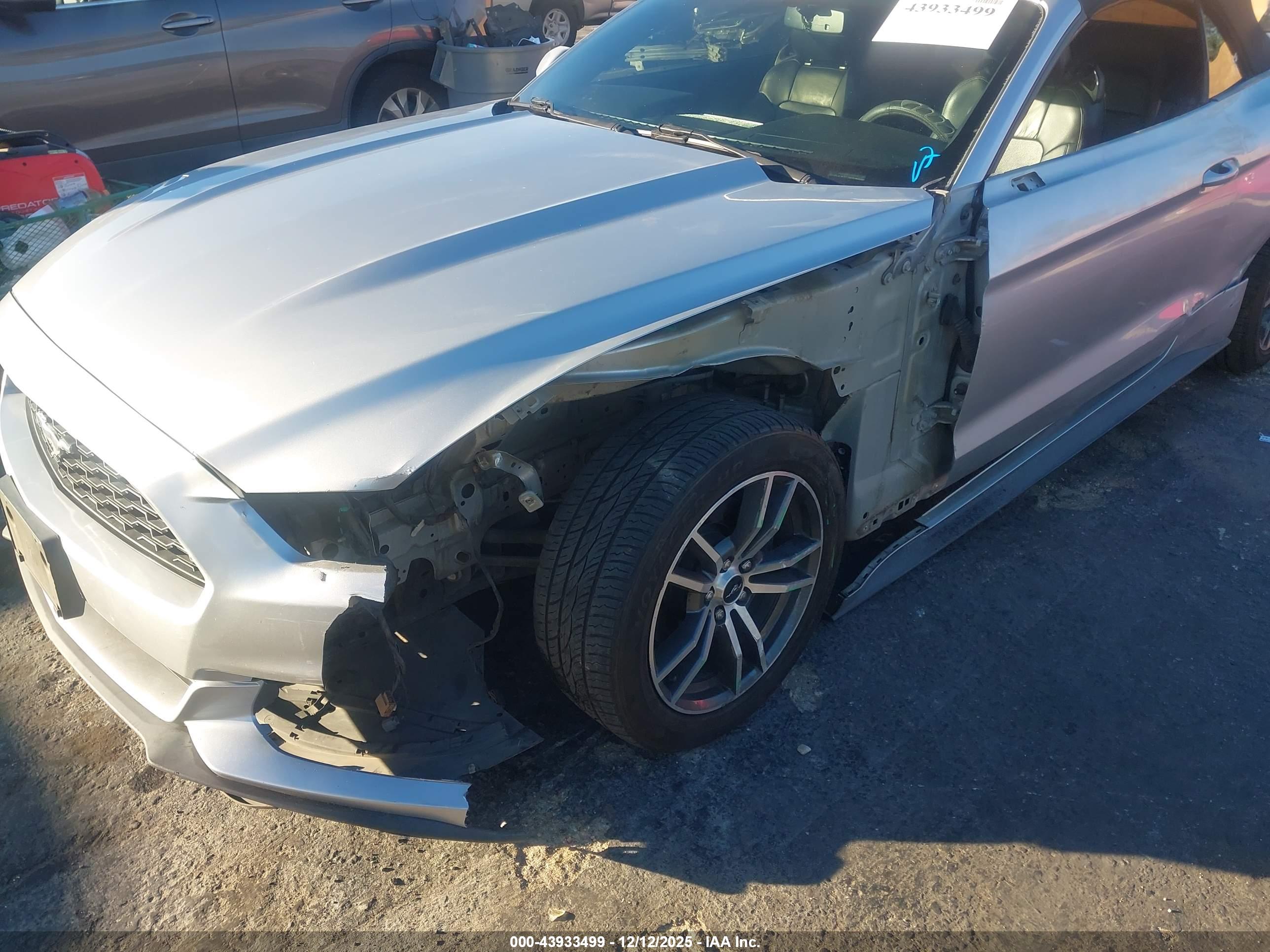 FORD MUSTANG image 6