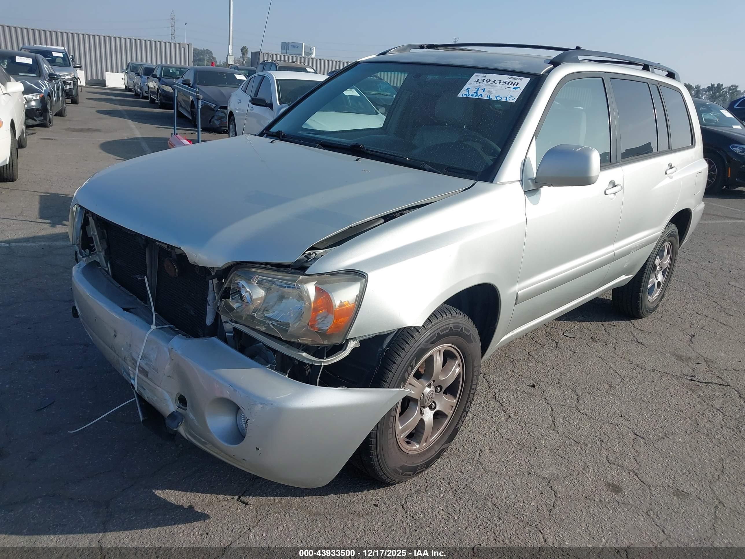 TOYOTA HIGHLANDER image 2