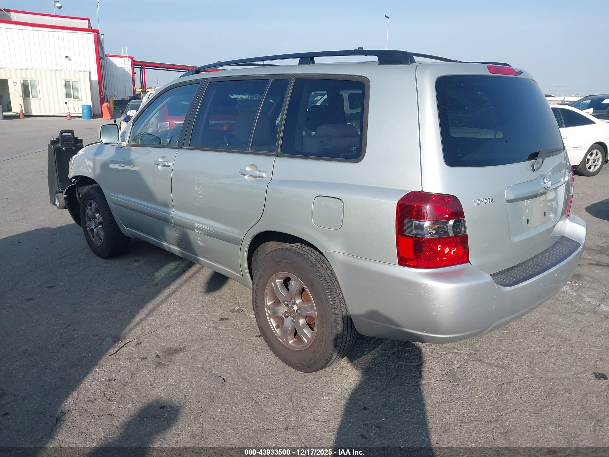 TOYOTA HIGHLANDER image 3