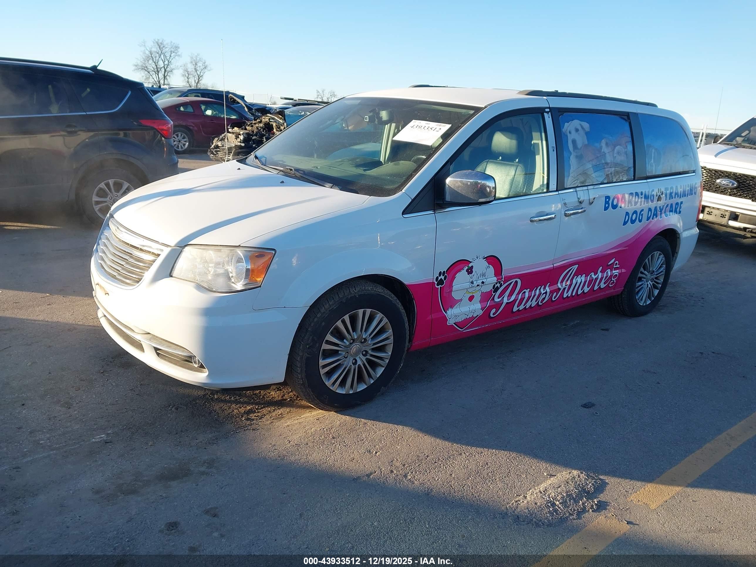 CHRYSLER TOWN image 2