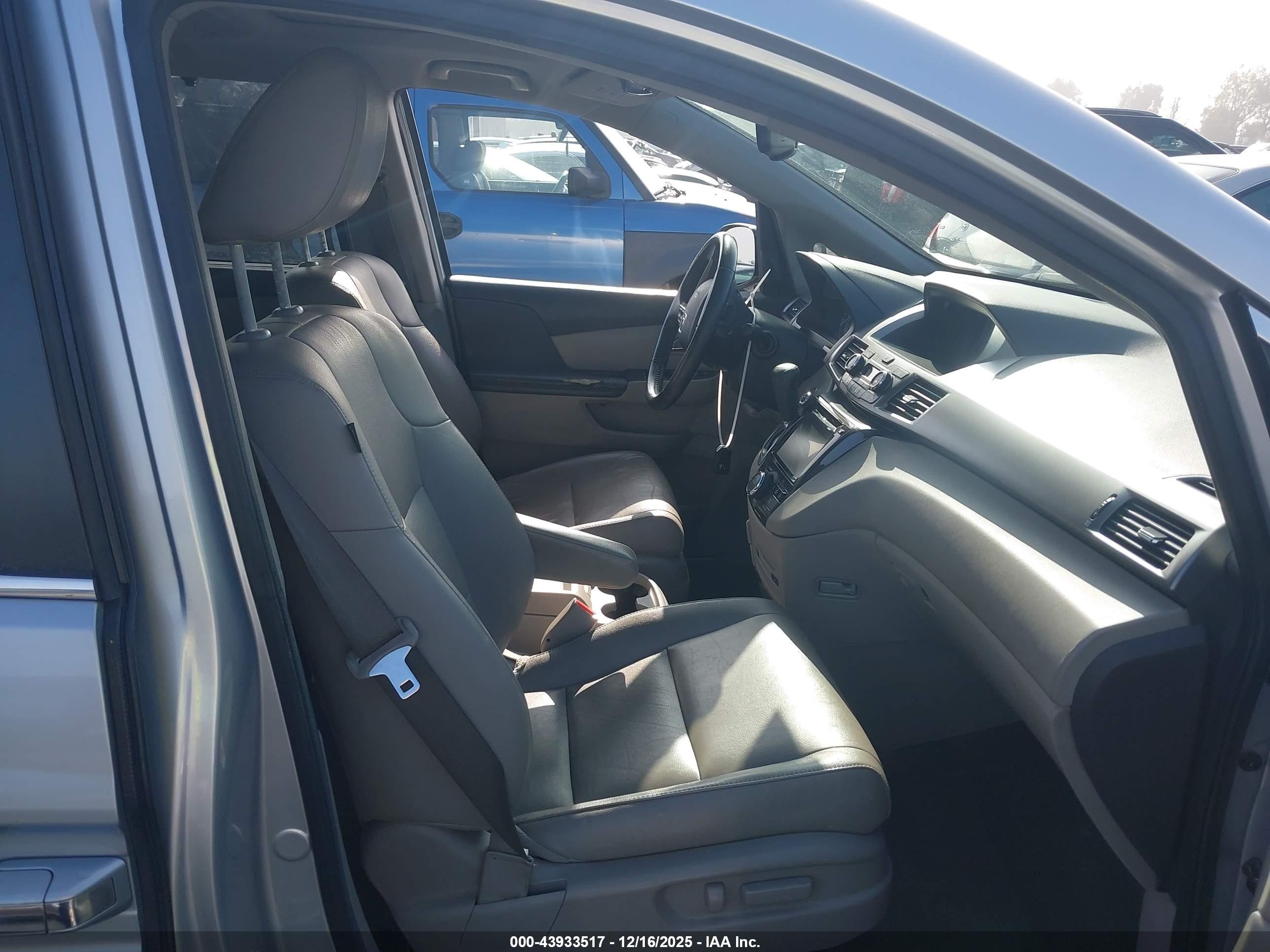 HONDA ODYSSEY image 5