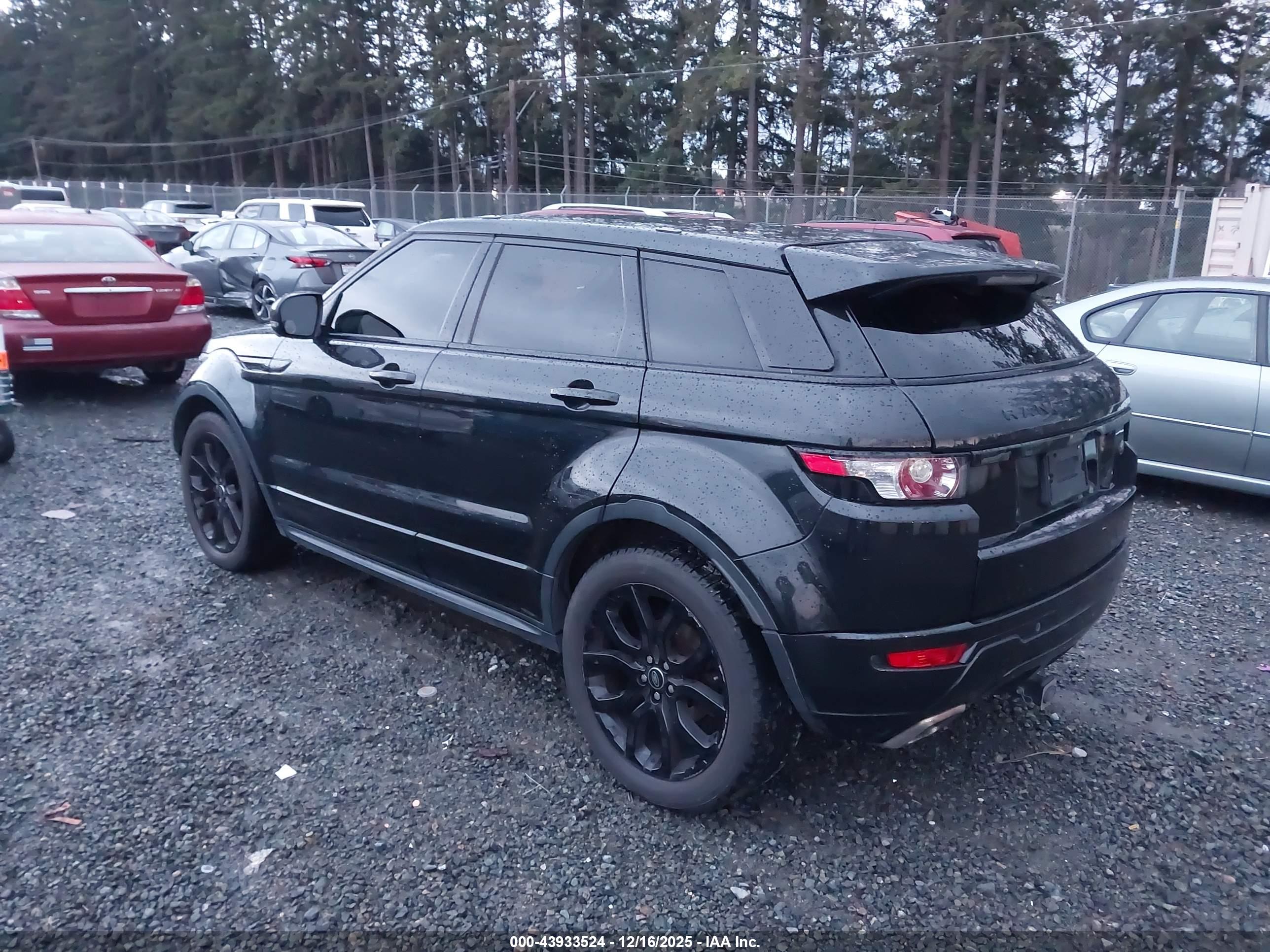 LAND ROVER image 3