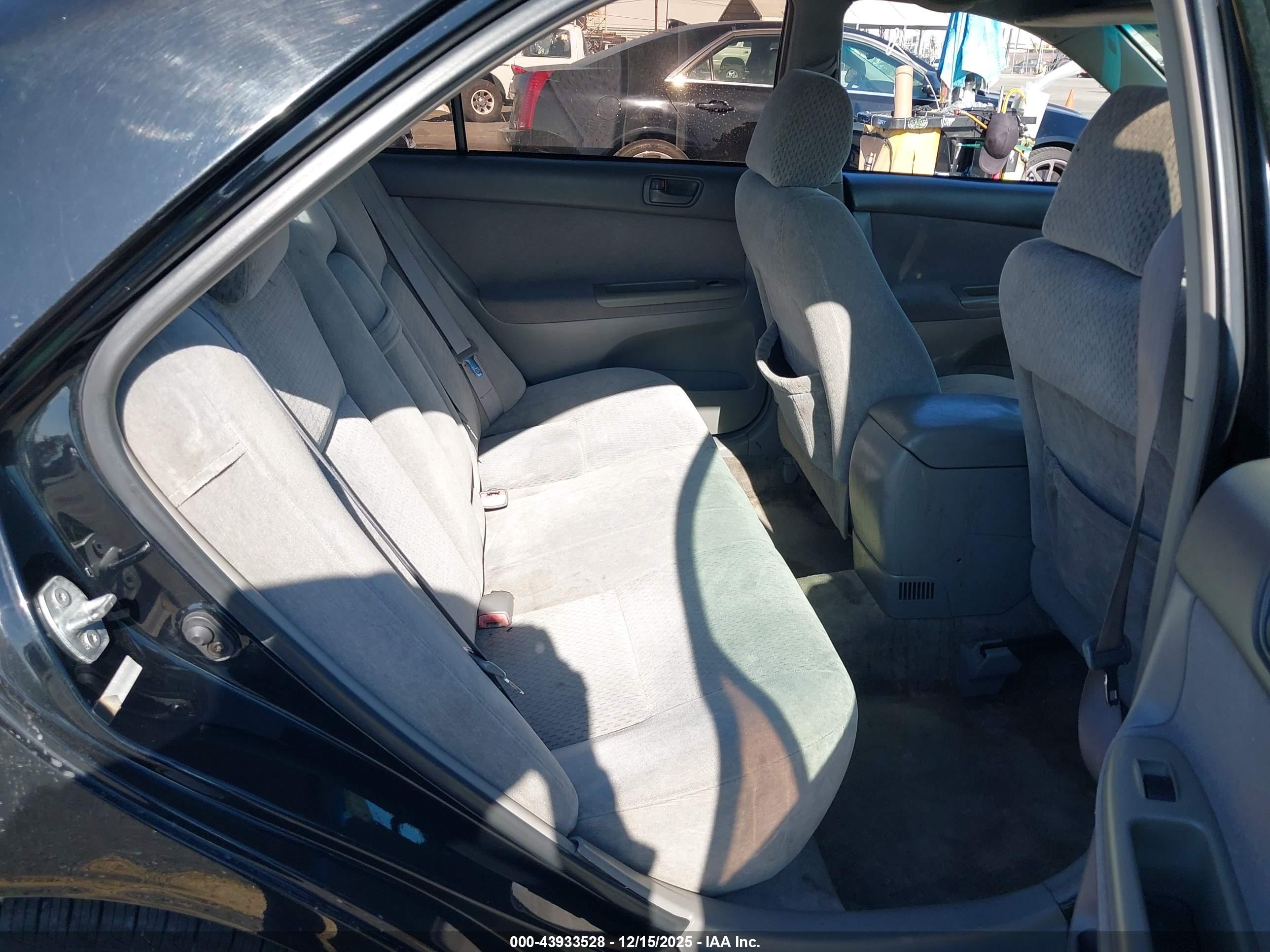 TOYOTA CAMRY image 8