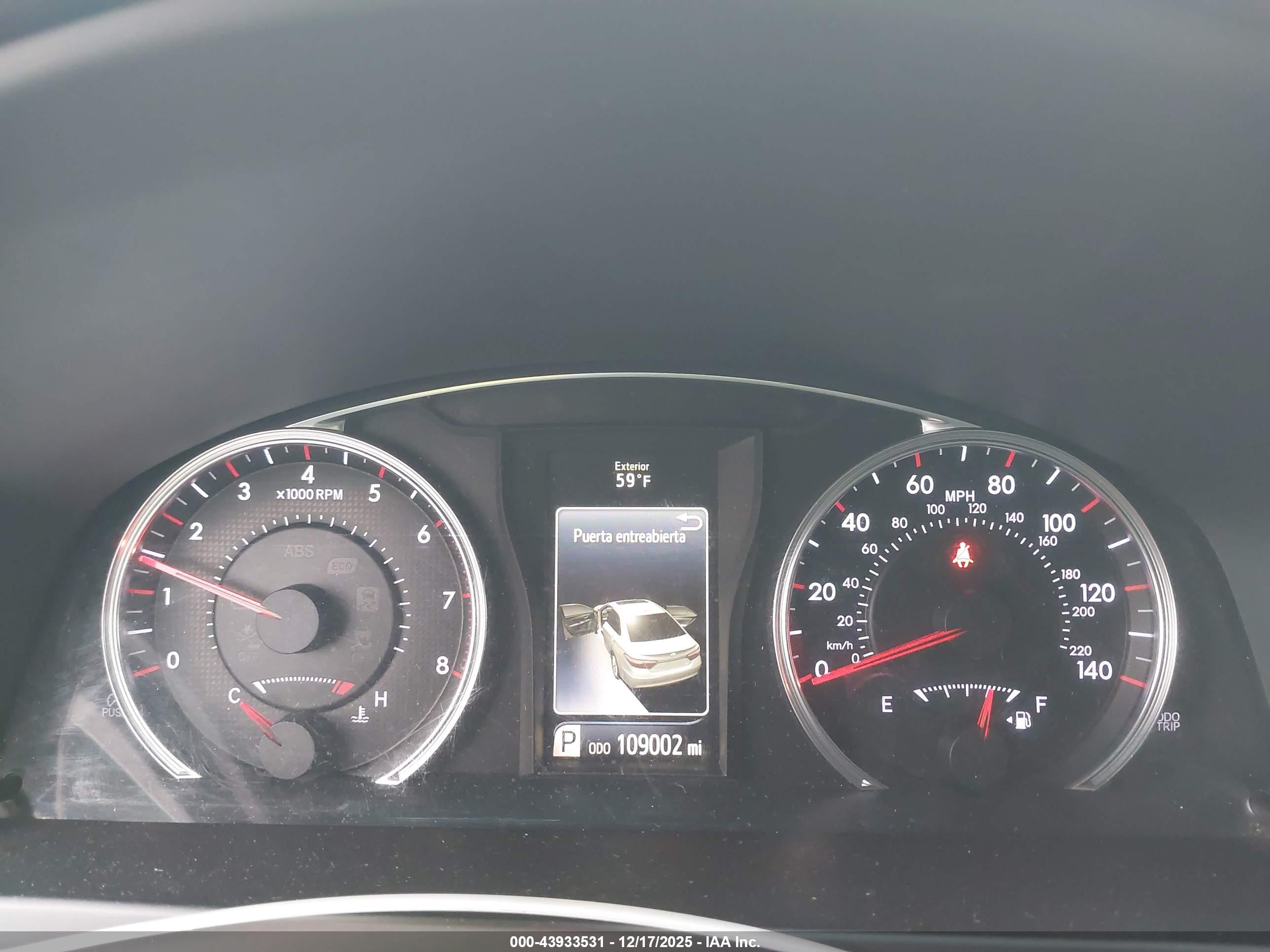TOYOTA CAMRY image 7