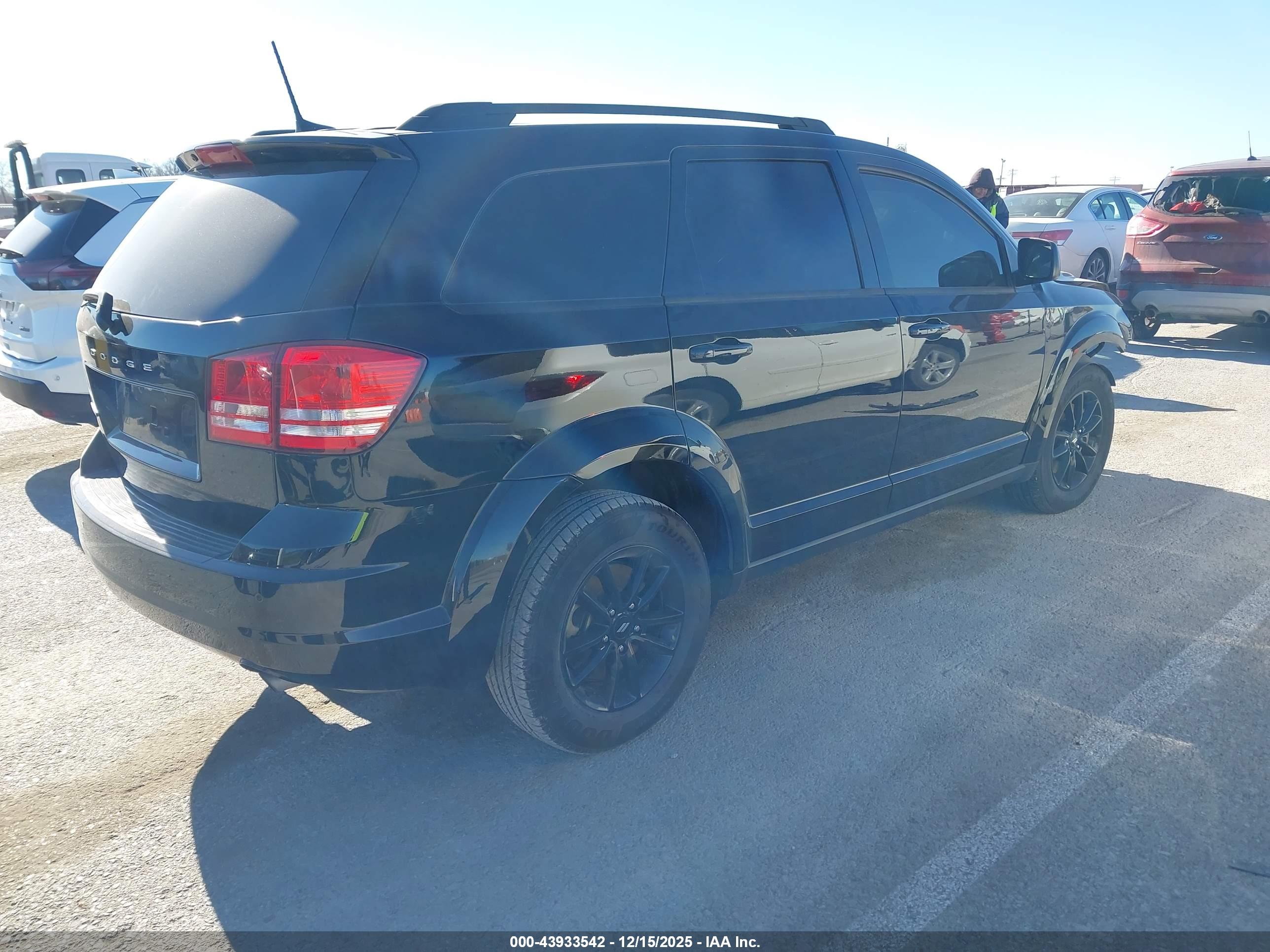 DODGE JOURNEY image 4