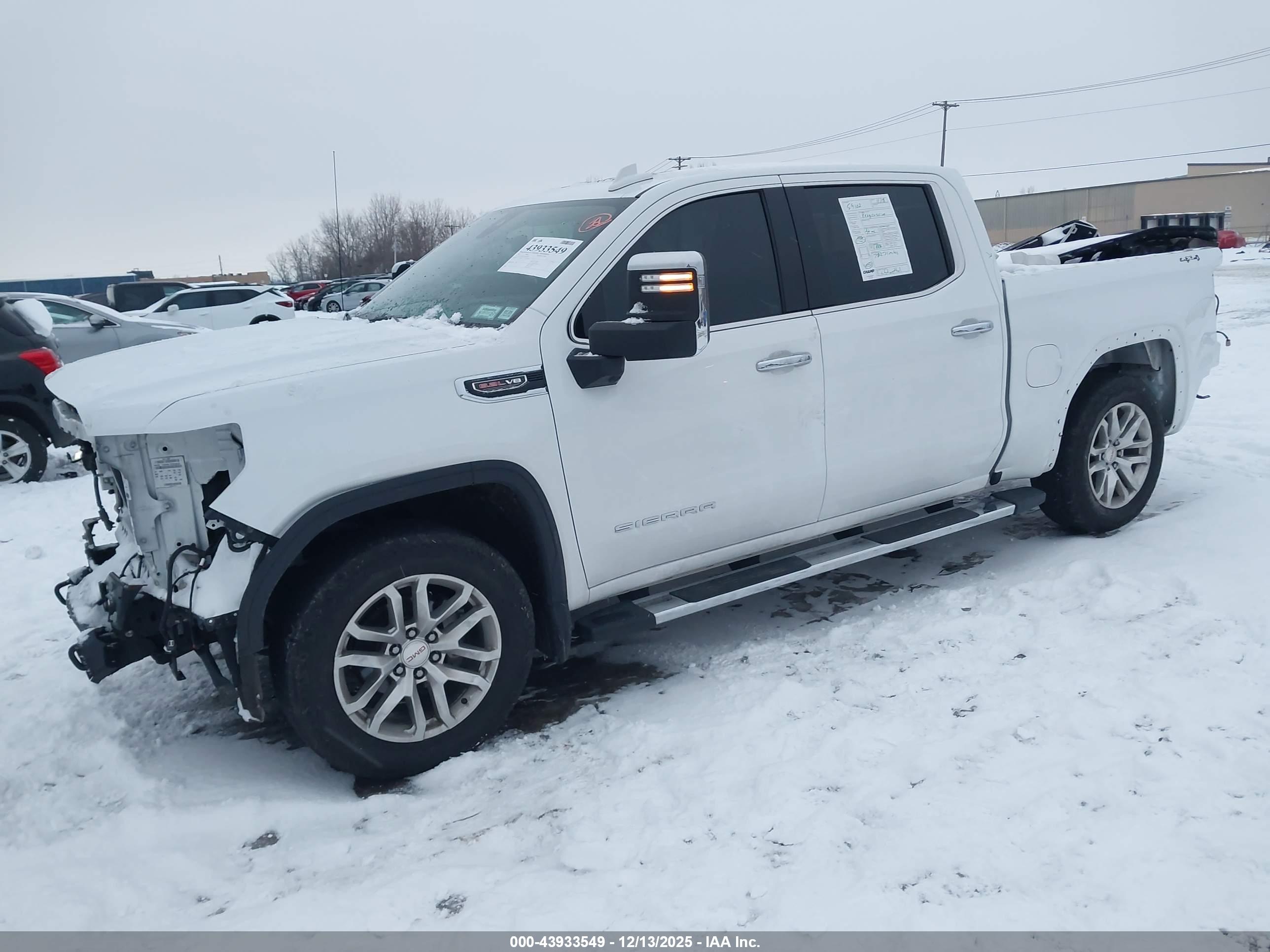 GMC SIERRA image 2