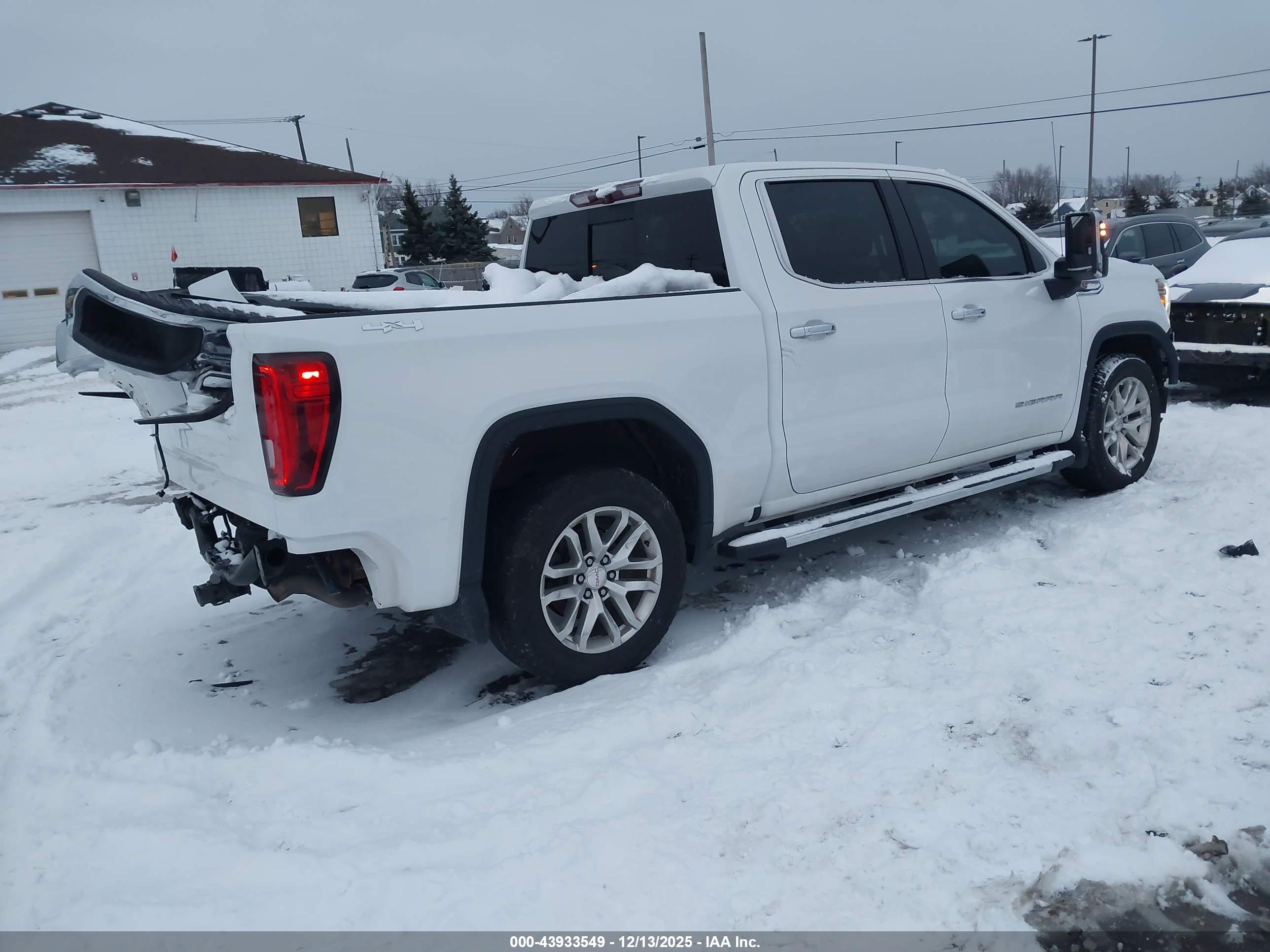 GMC SIERRA image 4
