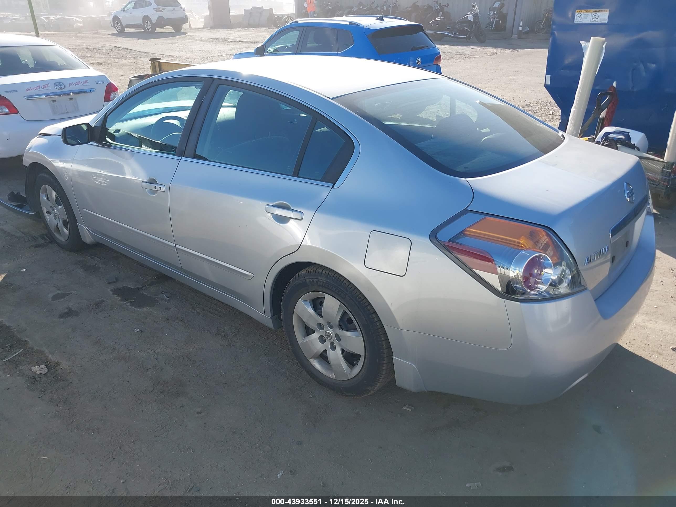 NISSAN ALTIMA image 3