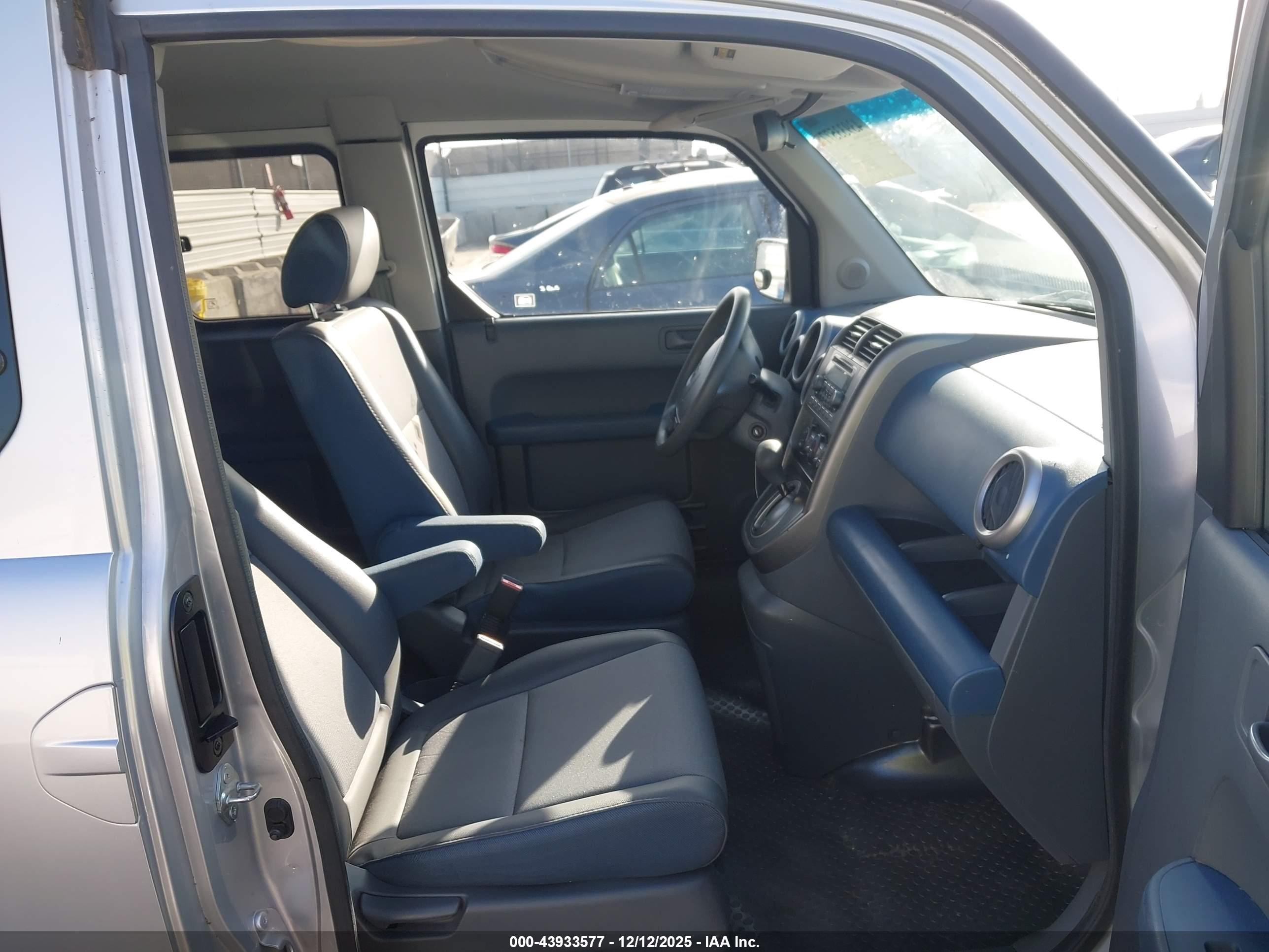 HONDA ELEMENT image 5