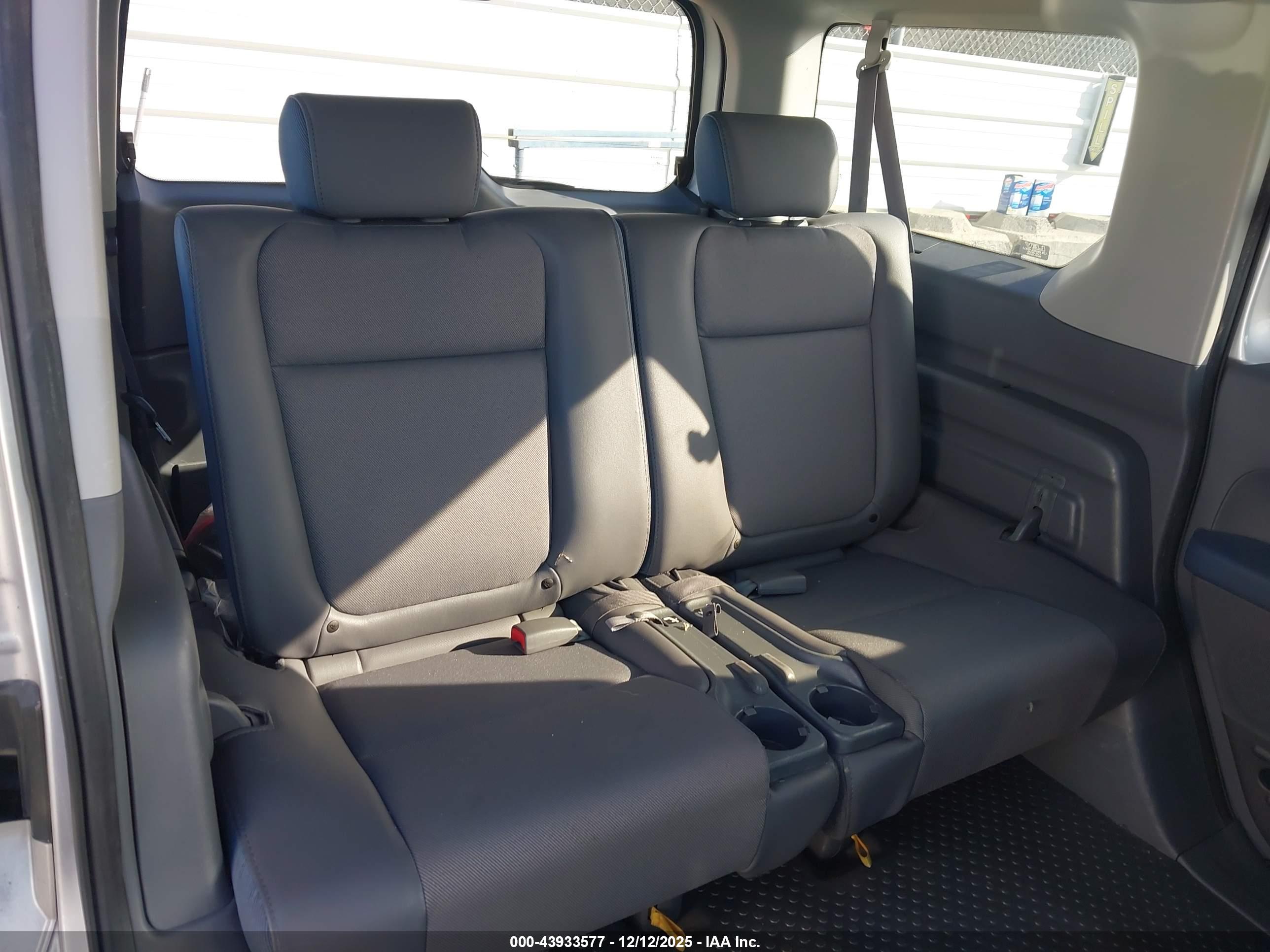 HONDA ELEMENT image 8