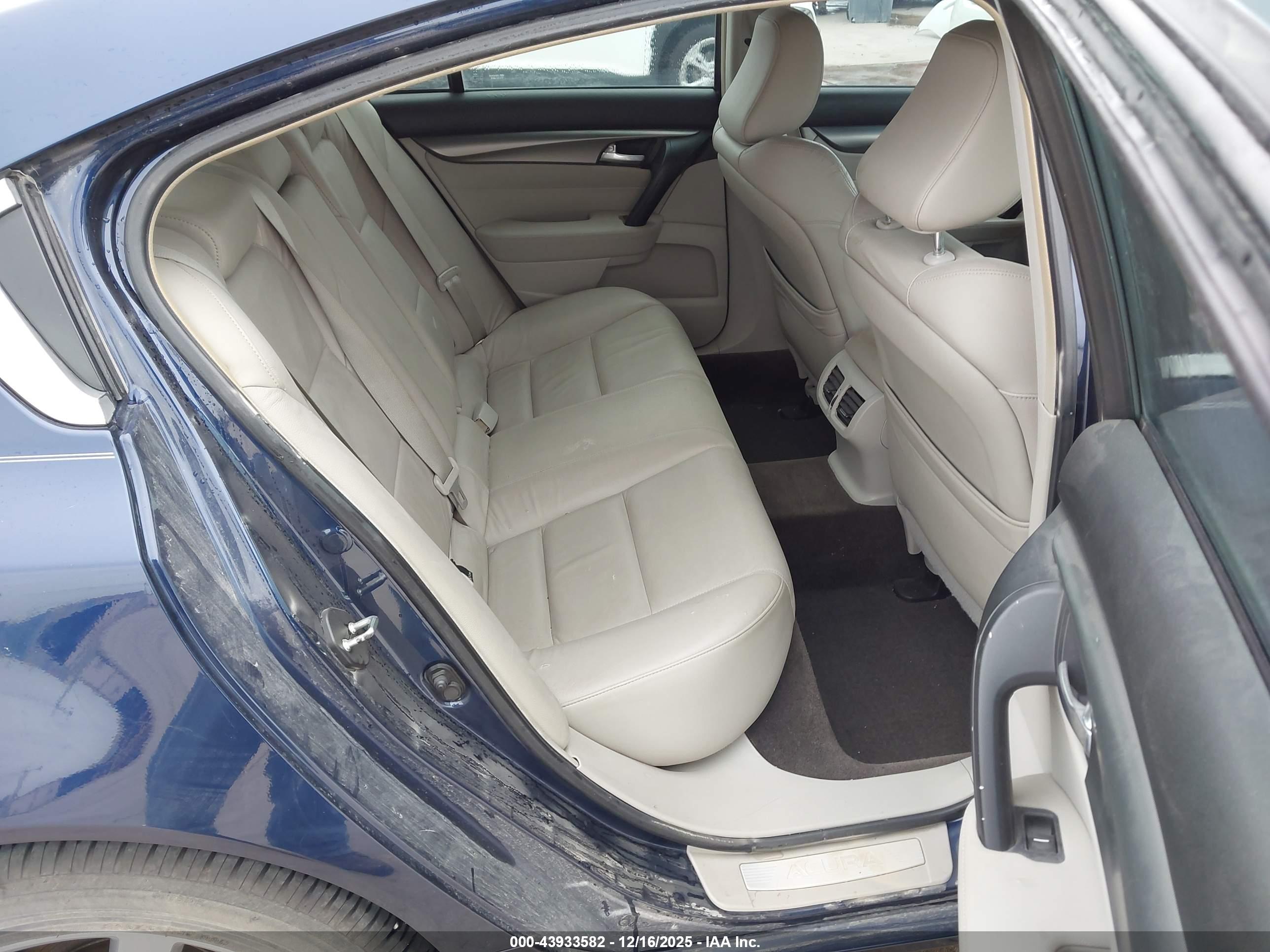 ACURA TL image 8