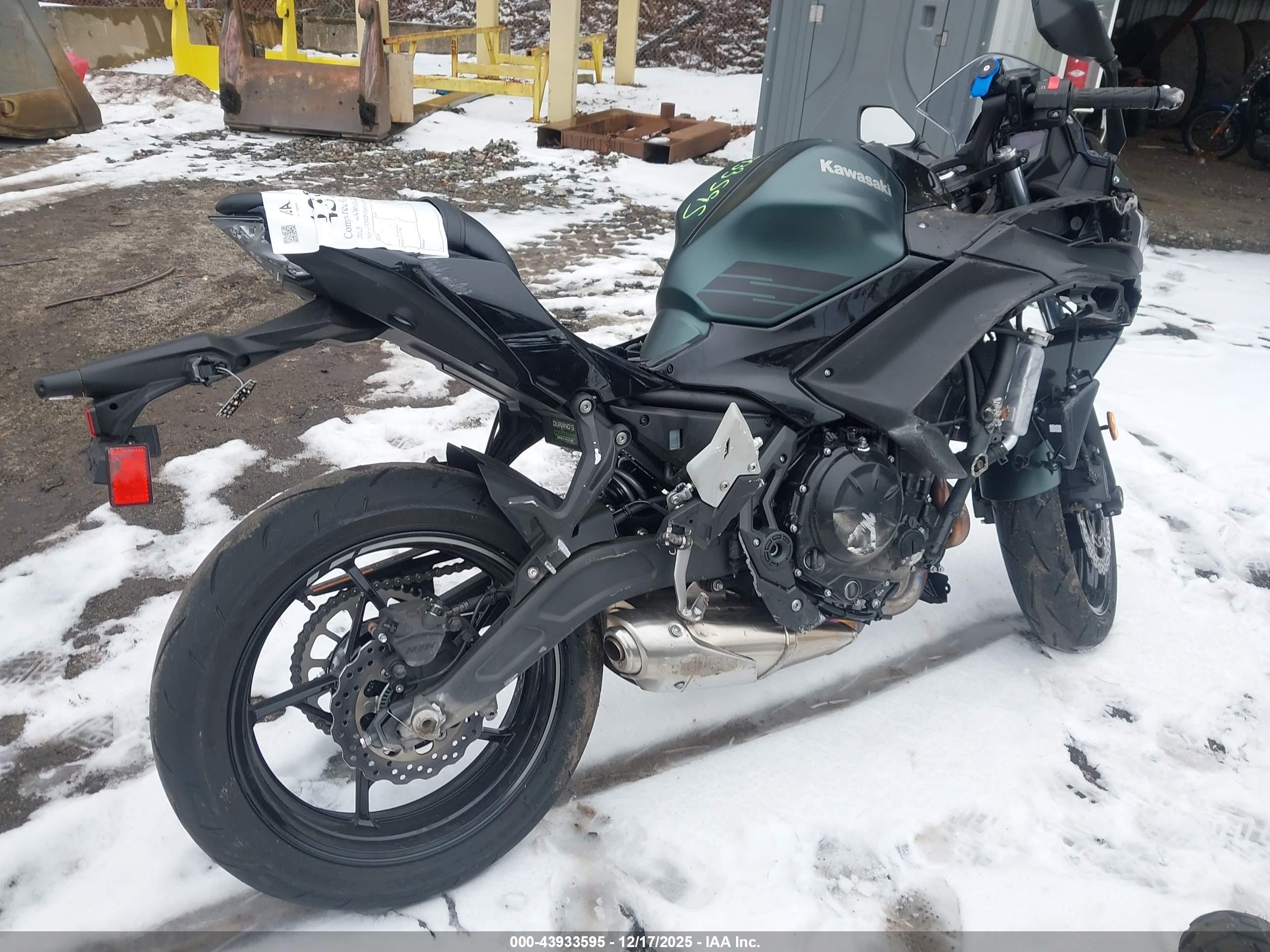 KAWASAKI EX650 image 4