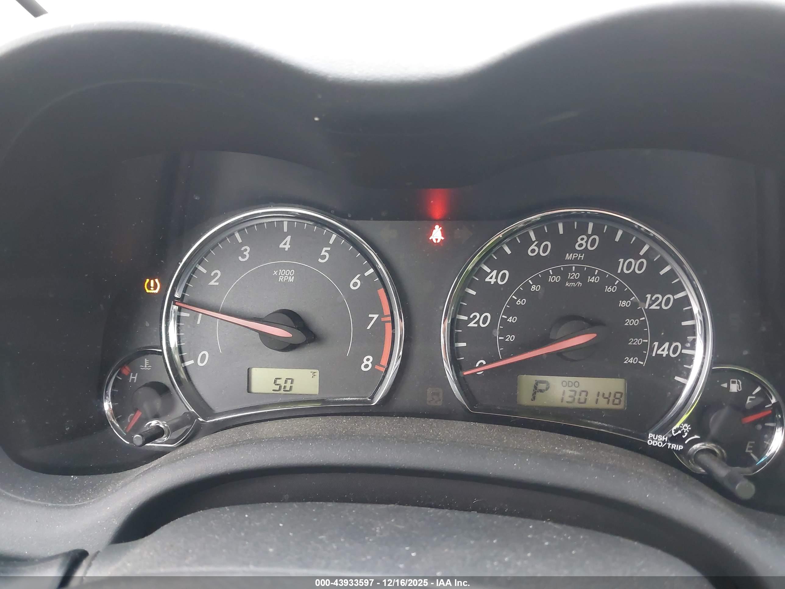 TOYOTA COROLLA image 7