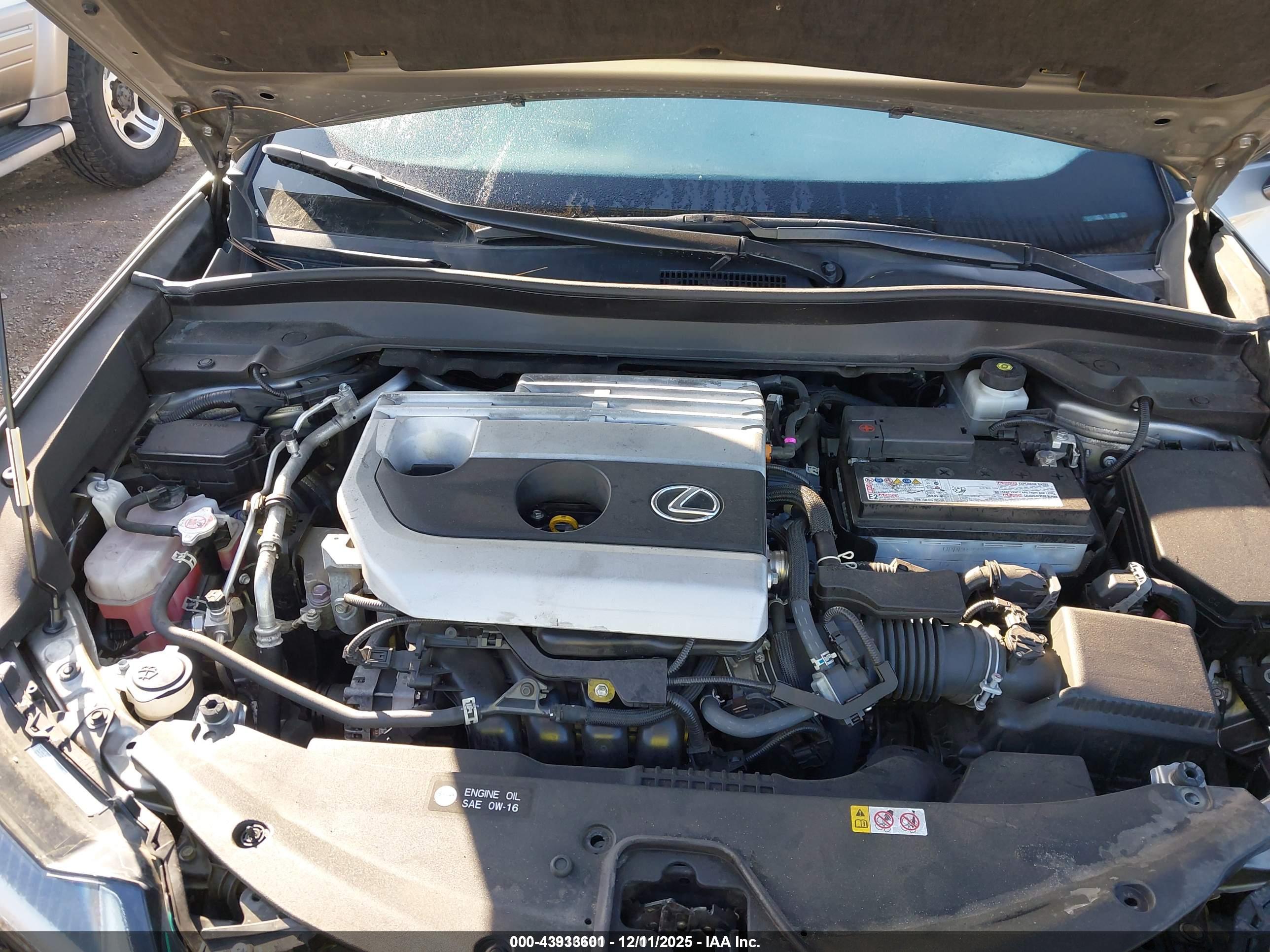 LEXUS UX image 10