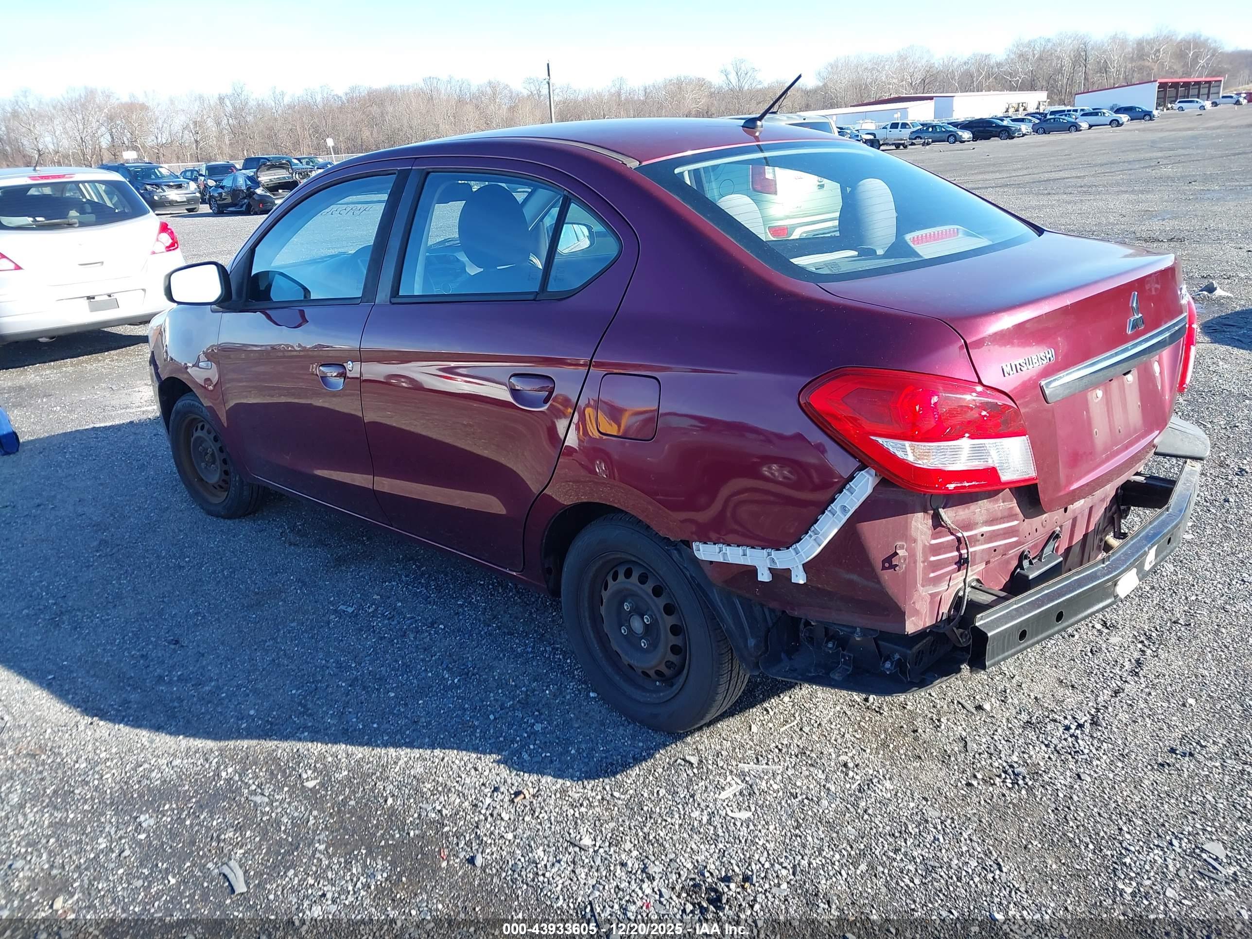 MITSUBISHI MIRAGE image 3